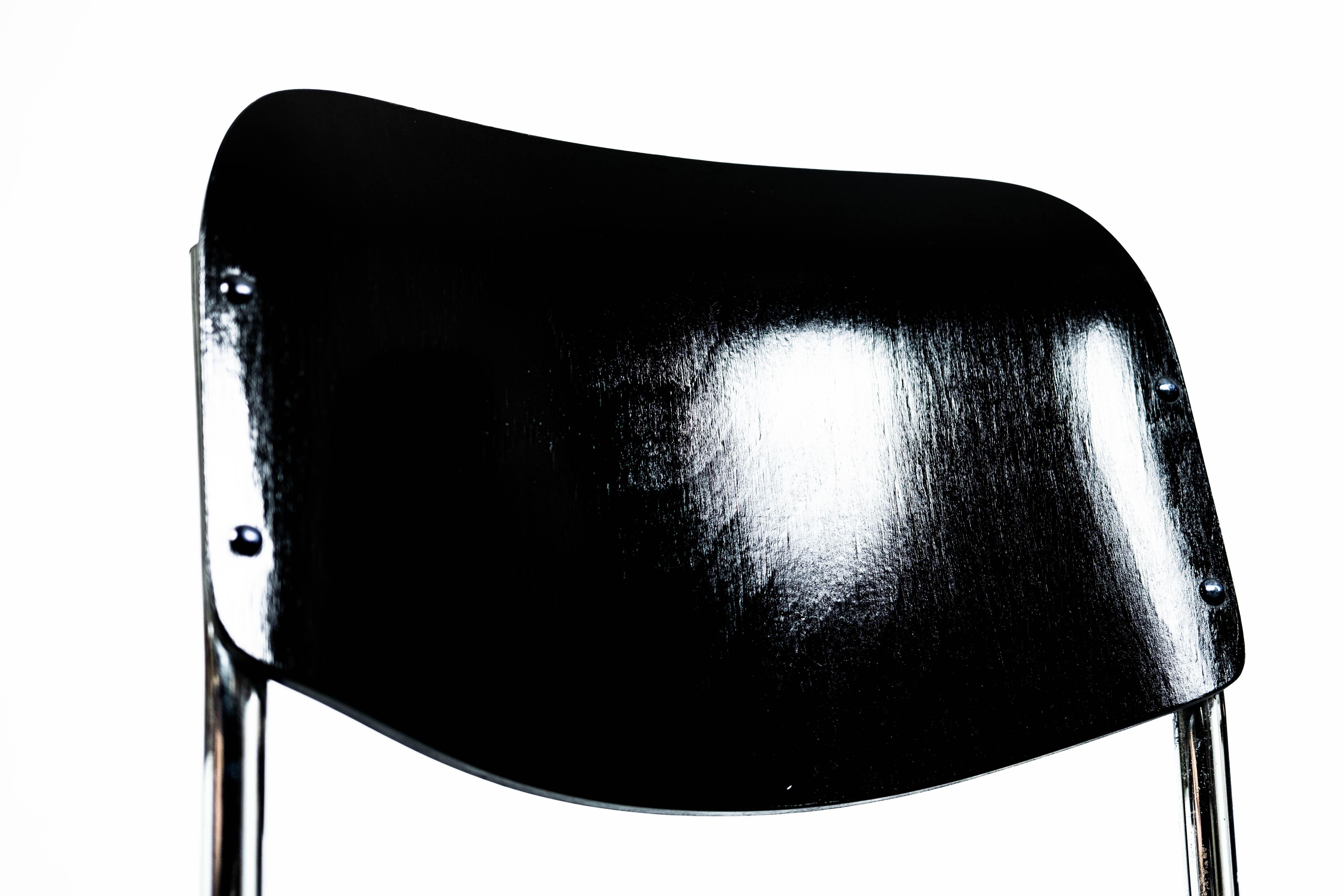 Black Steelpipe Chair in Bauhaus-Style (Vienna, 1970) For Sale 4