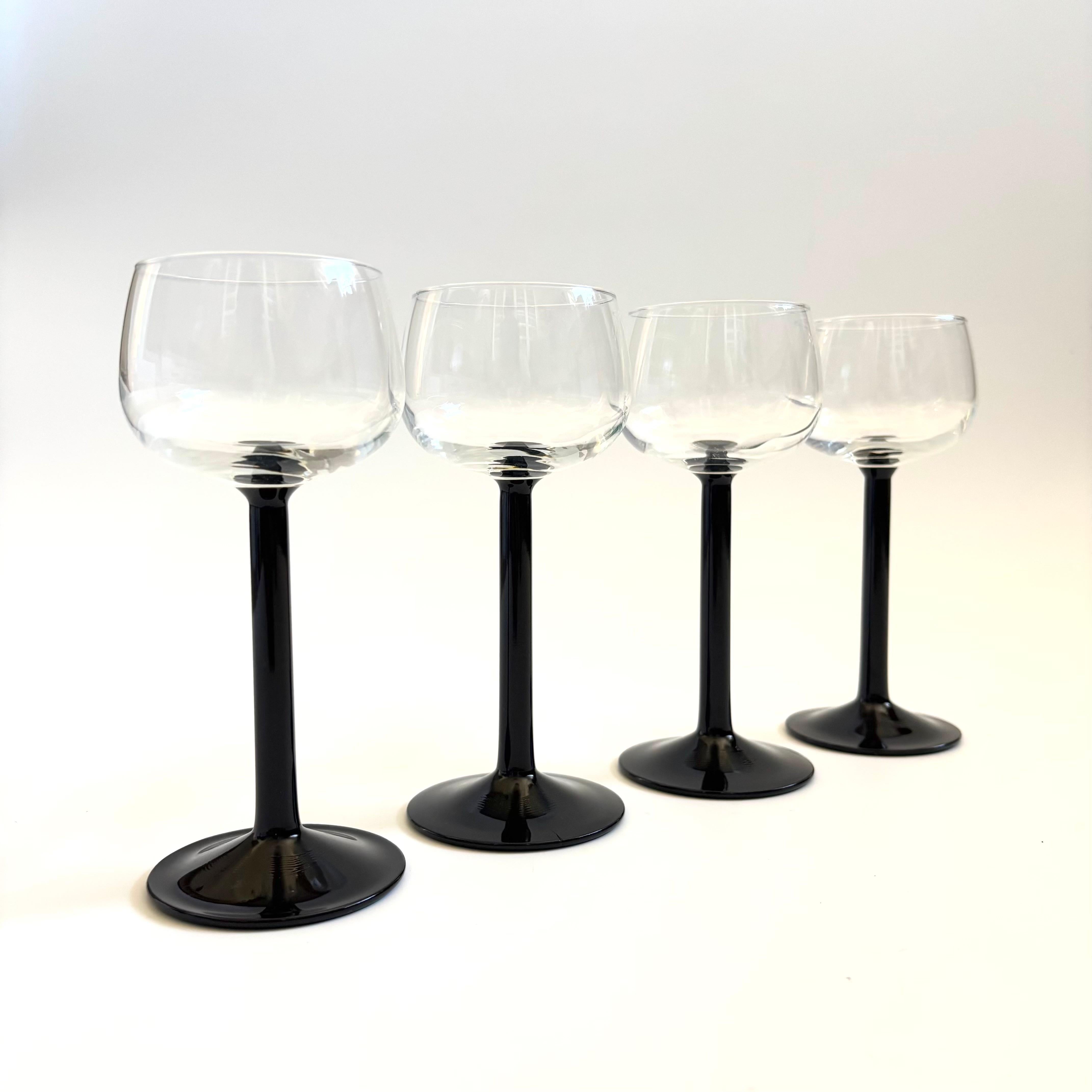 Schwarze Champagnergläser mit Stiel von Luminarc, Frankreich - 4er-Set (20. Jahrhundert) im Angebot