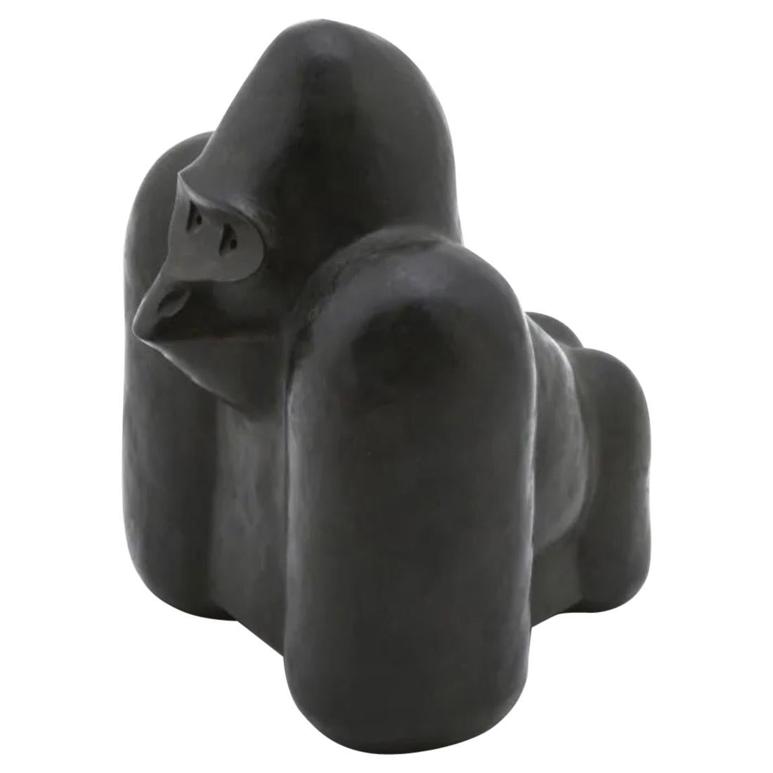 Stilisierte Affen-Skulptur aus schwarzem Stein