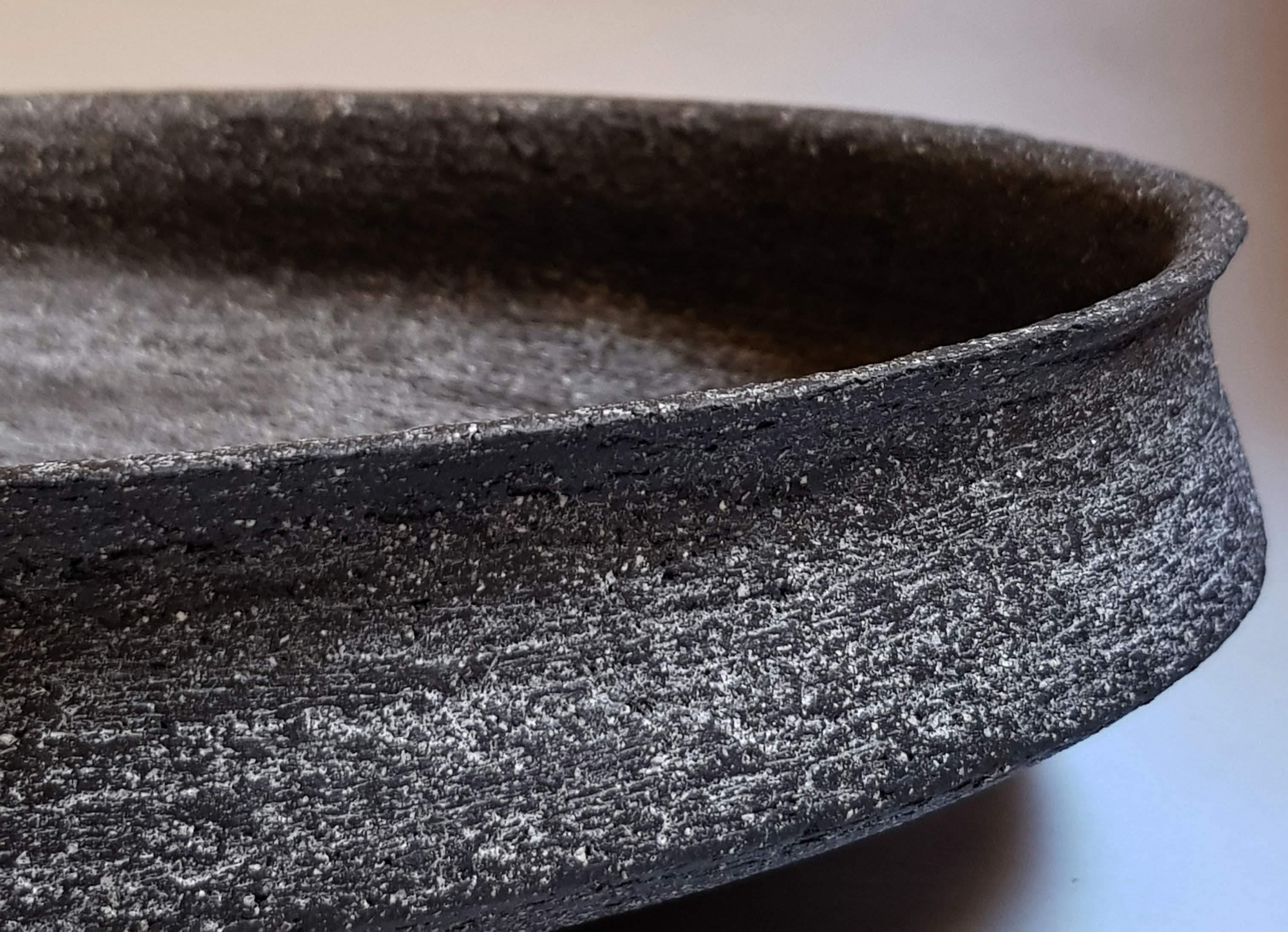 Black Stoneware Phiale Plate by Elena Vasilantonaki In New Condition For Sale In Geneve, CH