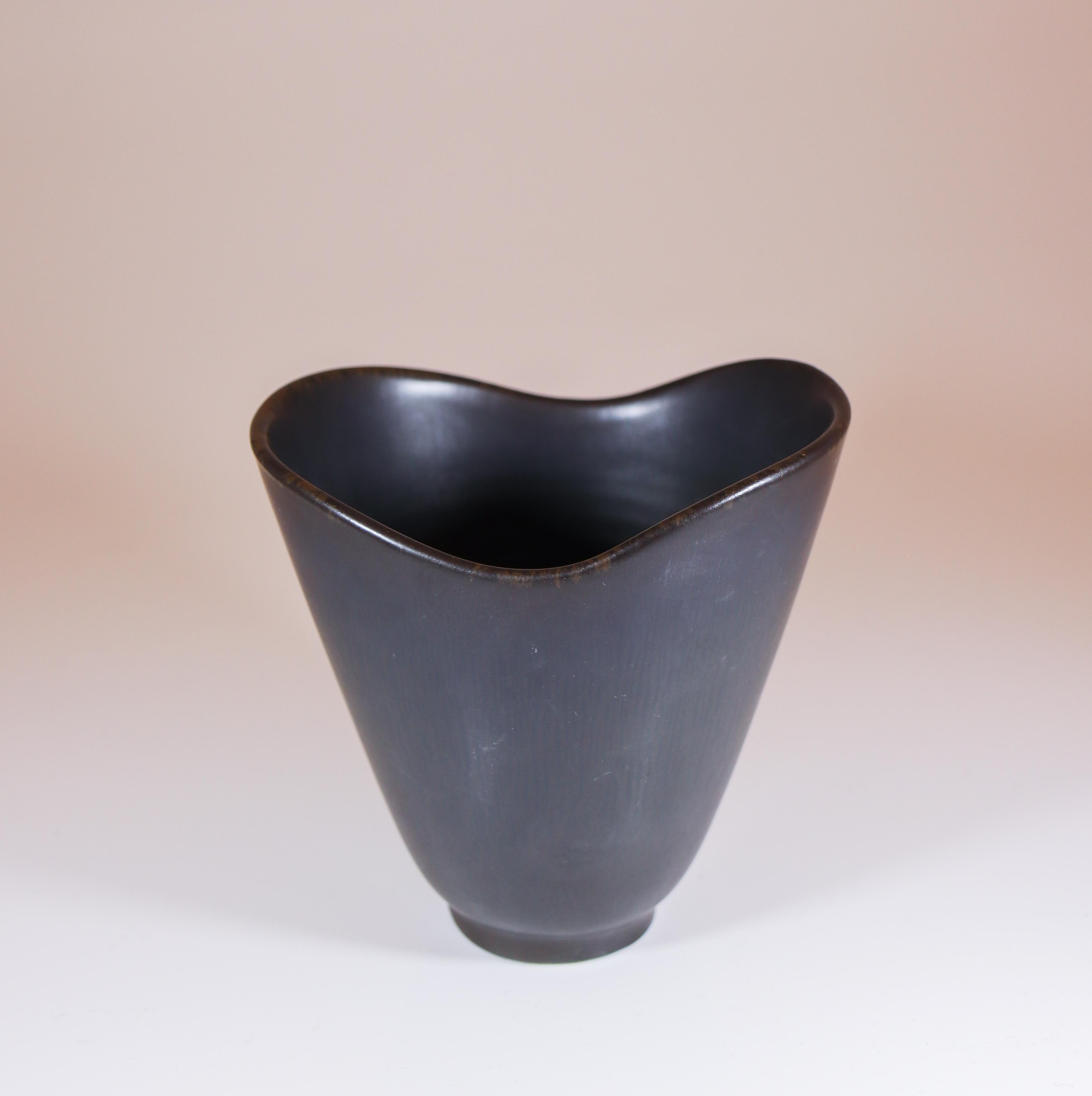 Vaso in stonware nero - Carl-Harry Stålhane - Rörstrand Midcentury Modern in vendita 2