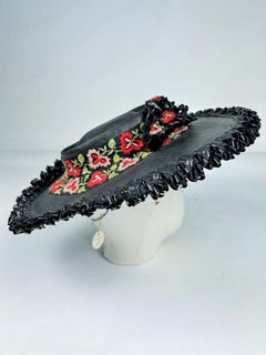 Black straw hat, glossy and embroidered - France Circa 1950
