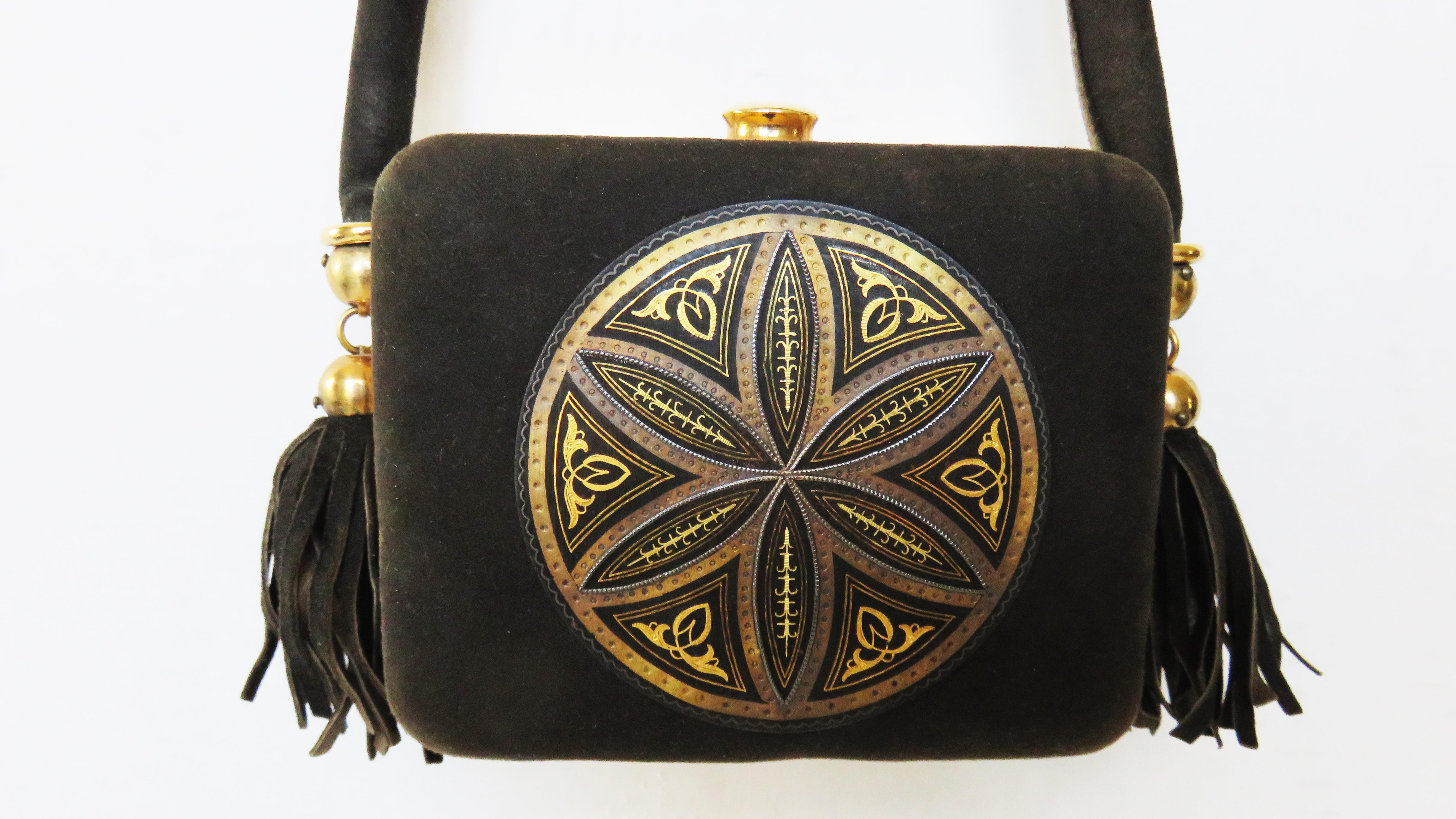  1950s Suede Minaudiere Compact Evening Bag with Medallion Front In Good Condition For Sale In Water Mill, NY