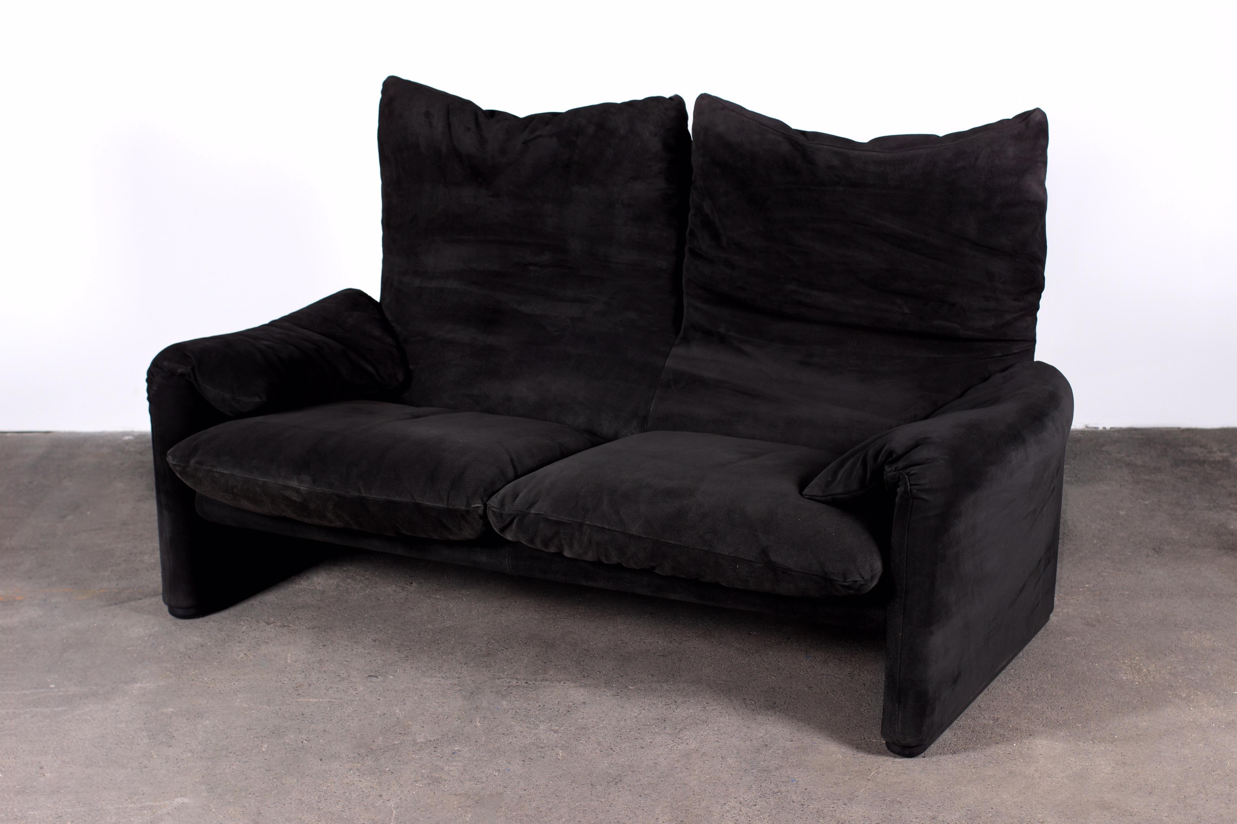 Black Suede 2-Seater Maralunga Sofa by Vico Magistretti for Cassina 2