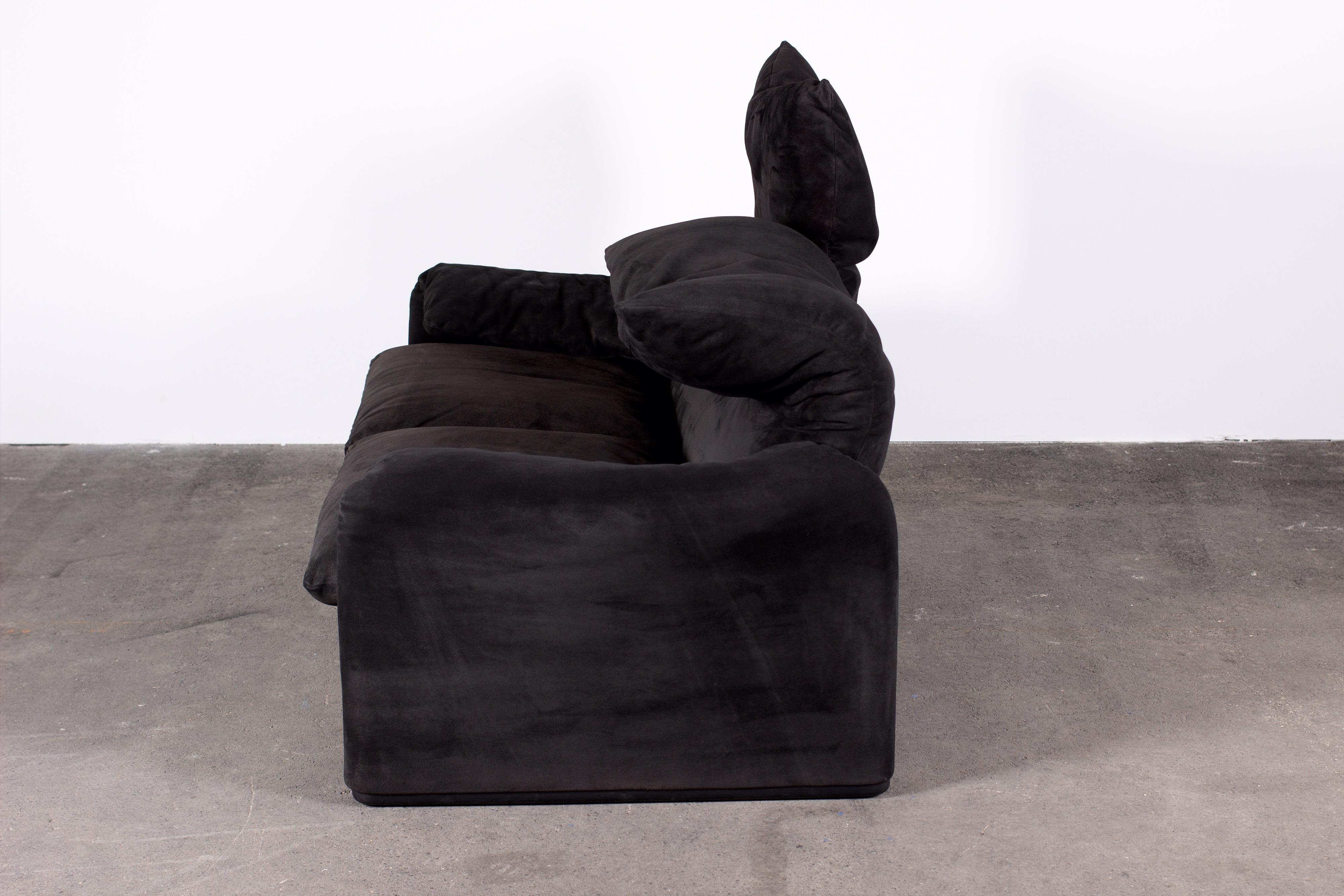 Black Suede 2-Seater Maralunga Sofa by Vico Magistretti for Cassina 3