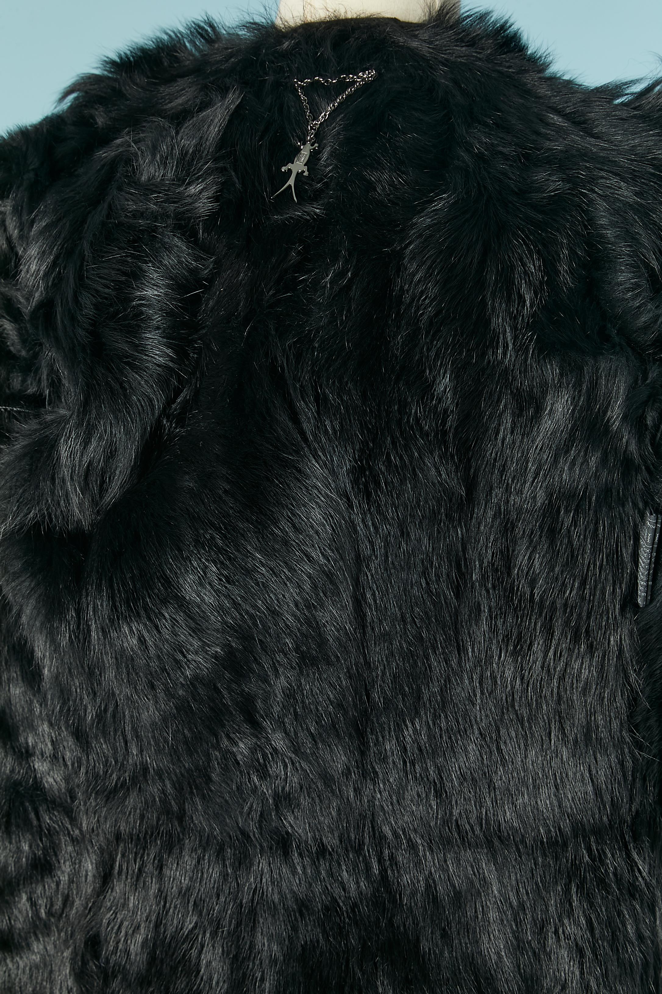 Giacca in pelle scamosciata nera con interno in pelliccia e dettagli in pelle SHIRO in vendita 4