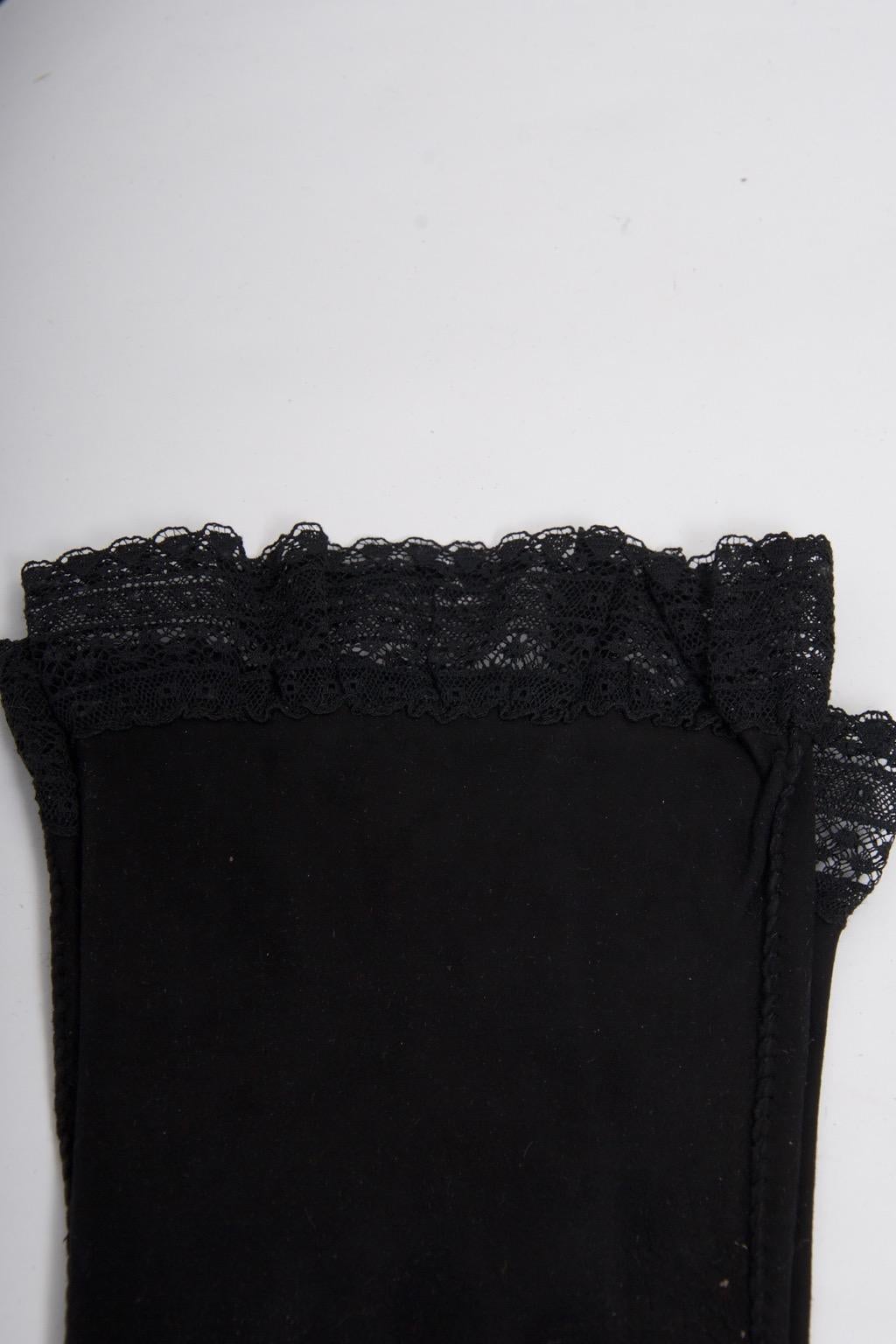 Schwarze lange Fingerlose Handschuhe aus schwarzem Wildleder mit Spitzenbesatz Damen