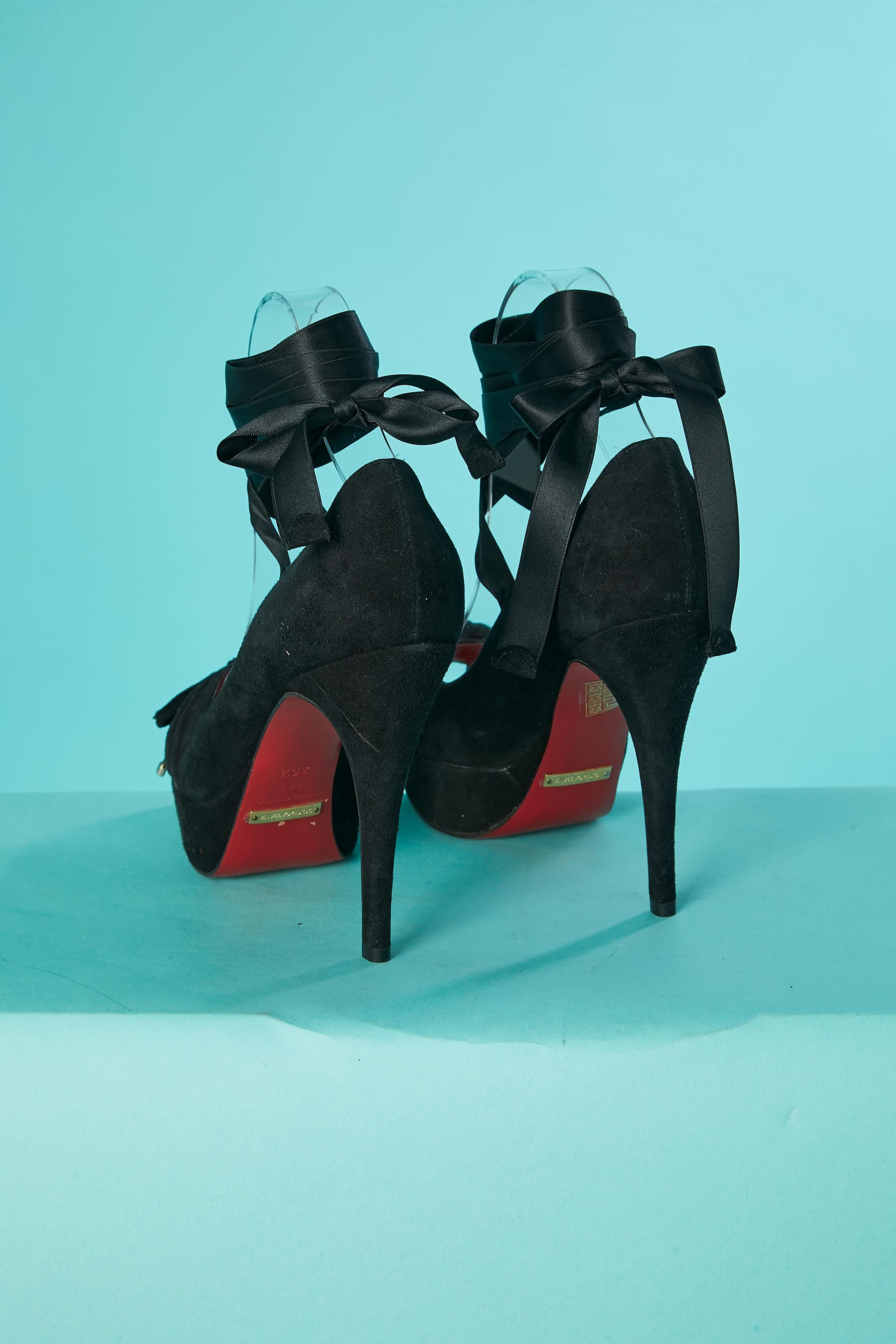 Black suede plateforme sandals with black satin ribbons Dolce &Gabbana  In New Condition For Sale In Saint-Ouen-Sur-Seine, FR