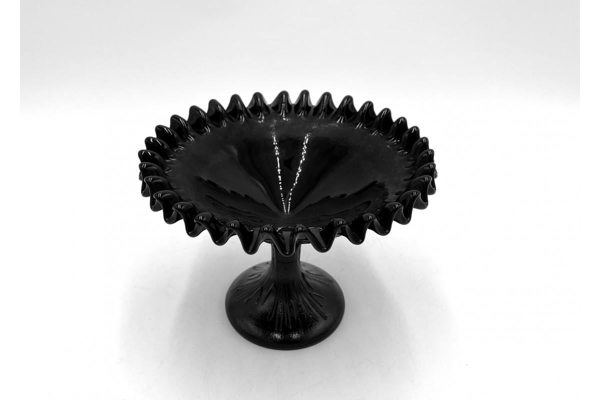 Black sugar bowl produced by Zabkowice in Poland in the 1970s.

Very good condition, no damage.

Measures: Height 12 cm, diameter of the chalice 15 cm.