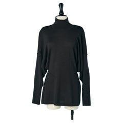 Vintage Black sweater in wool with batwing sleeve AlaÏa 