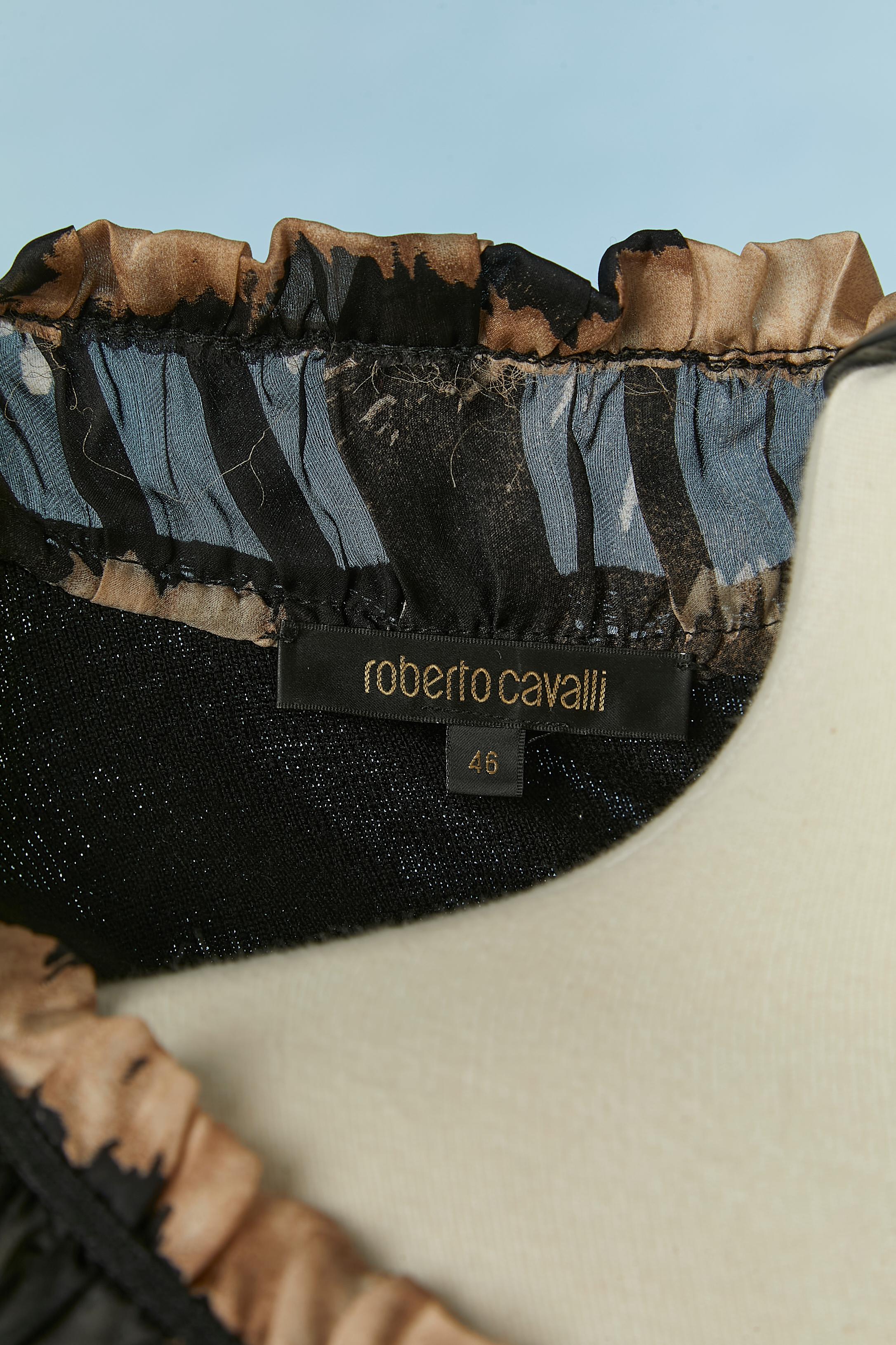 Pull noir avec encolure et poignets en mousseline de soie léopard Roberto Cavalli  en vente 2
