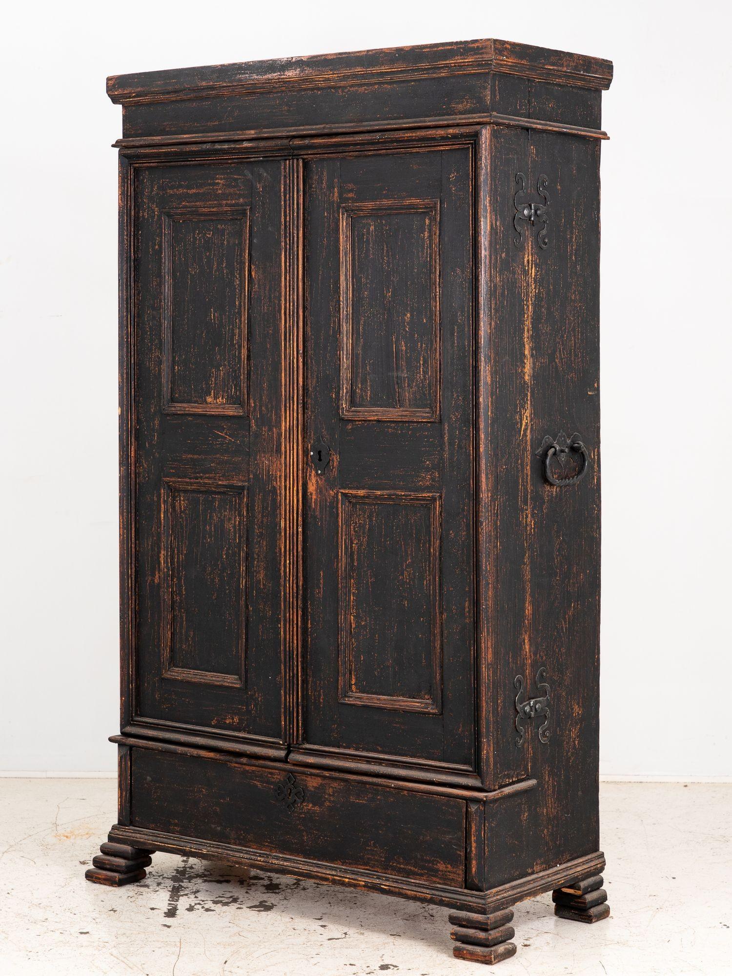 Svedese Credenza svedese nera o mobile da cucina, Svezia Fine del XVIII secolo. in vendita