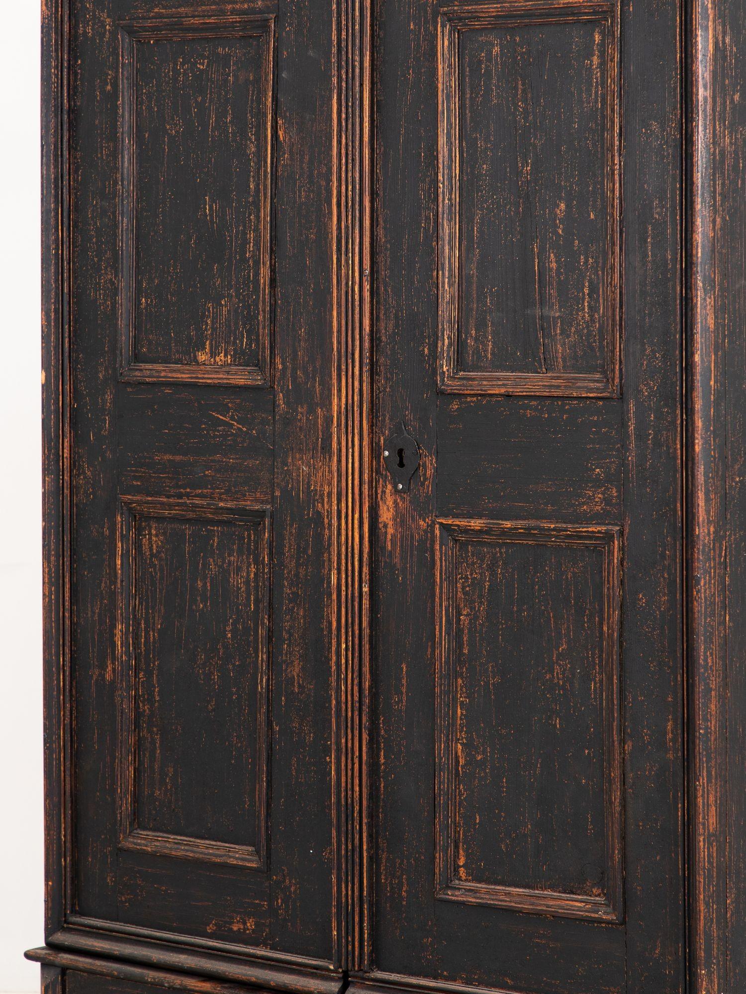 Pino Credenza svedese nera o mobile da cucina, Svezia Fine del XVIII secolo. in vendita