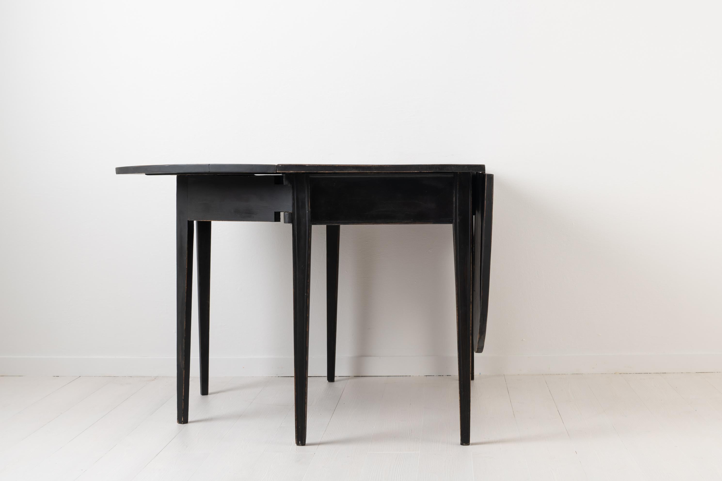 black gateleg table