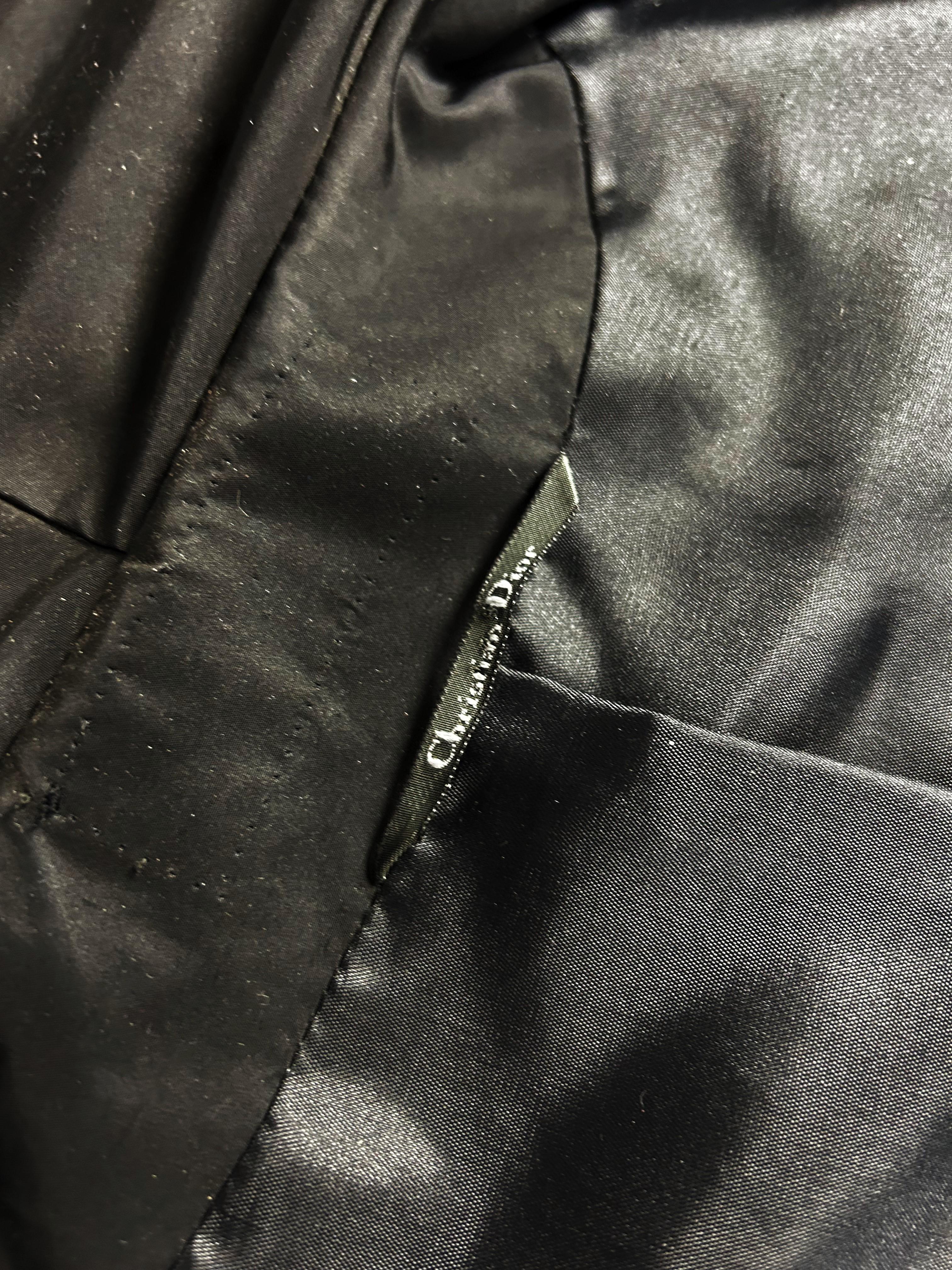 Abrigo de noche de tafetán negro con etiqueta de Christian Dior Circa 1955-1960 en venta 8