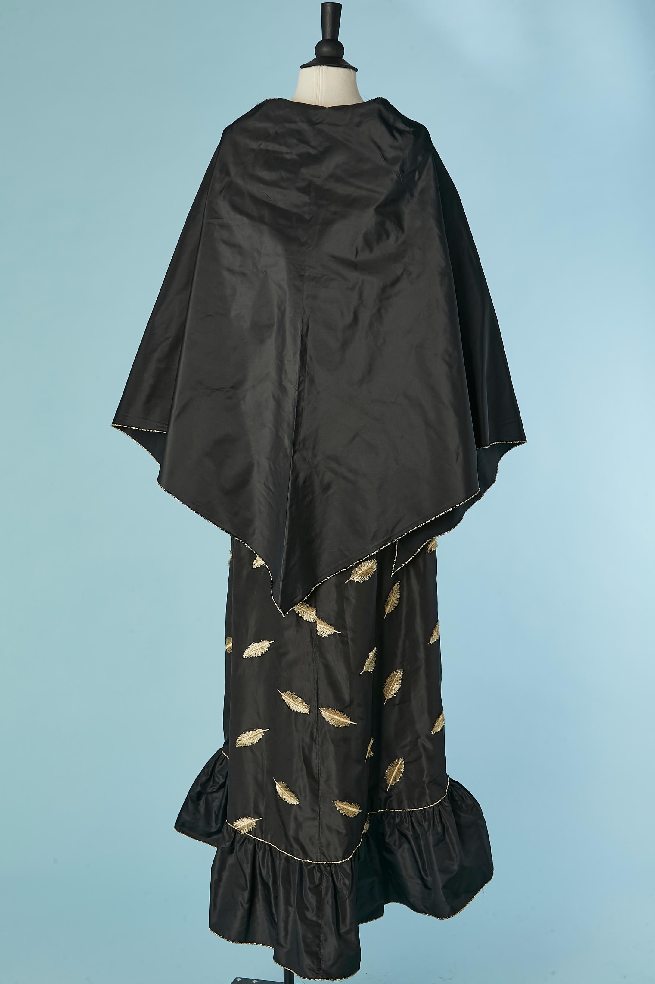 Black taffetas bustier evening dress with gold feathers and shawl Loris Azzaro In Excellent Condition For Sale In Saint-Ouen-Sur-Seine, FR