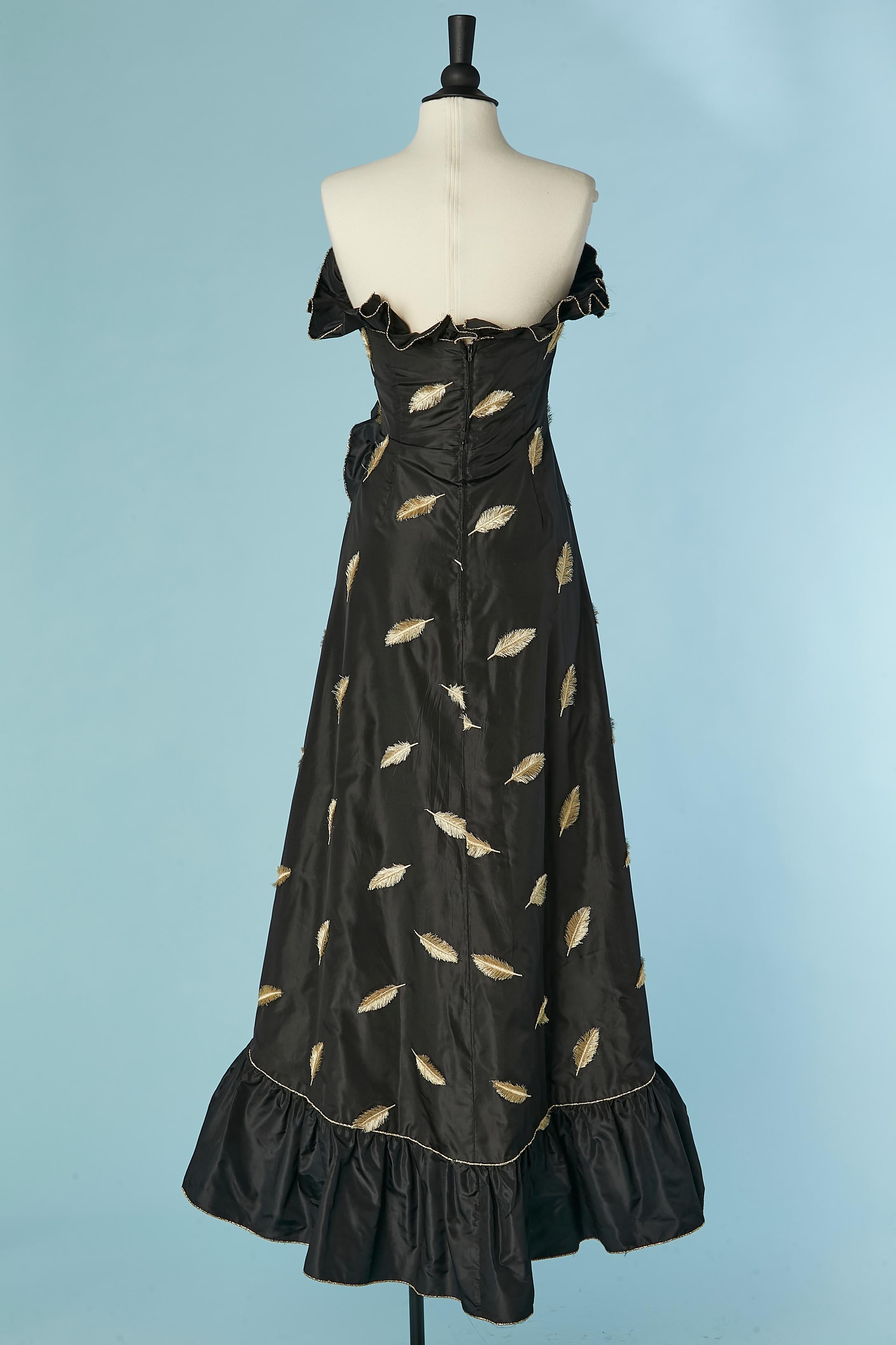 Women's Black taffetas bustier evening dress with gold feathers and shawl Loris Azzaro For Sale