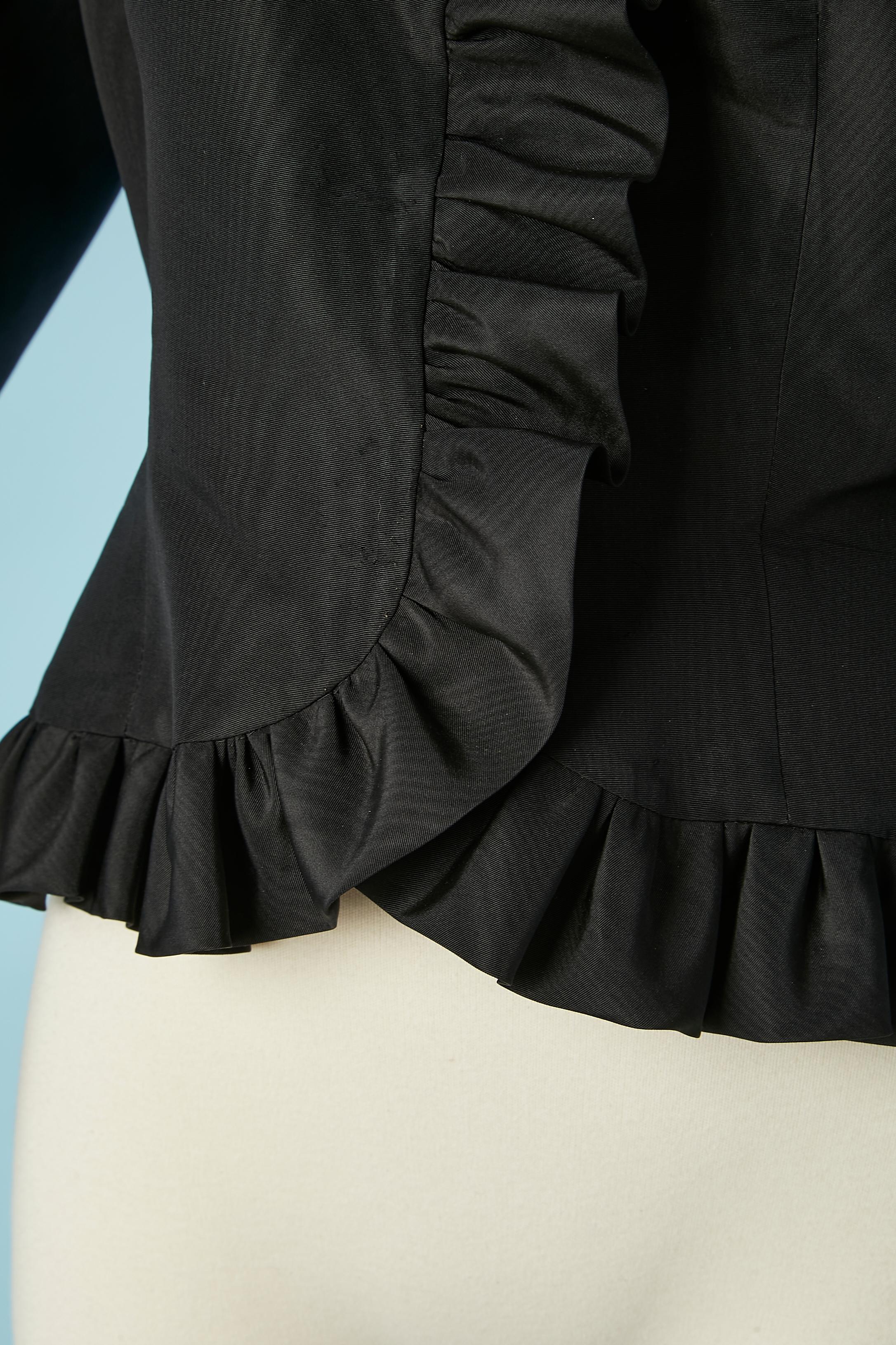 Black taffetas moiré evening jacket with ruffle collar Catagini  In Excellent Condition In Saint-Ouen-Sur-Seine, FR