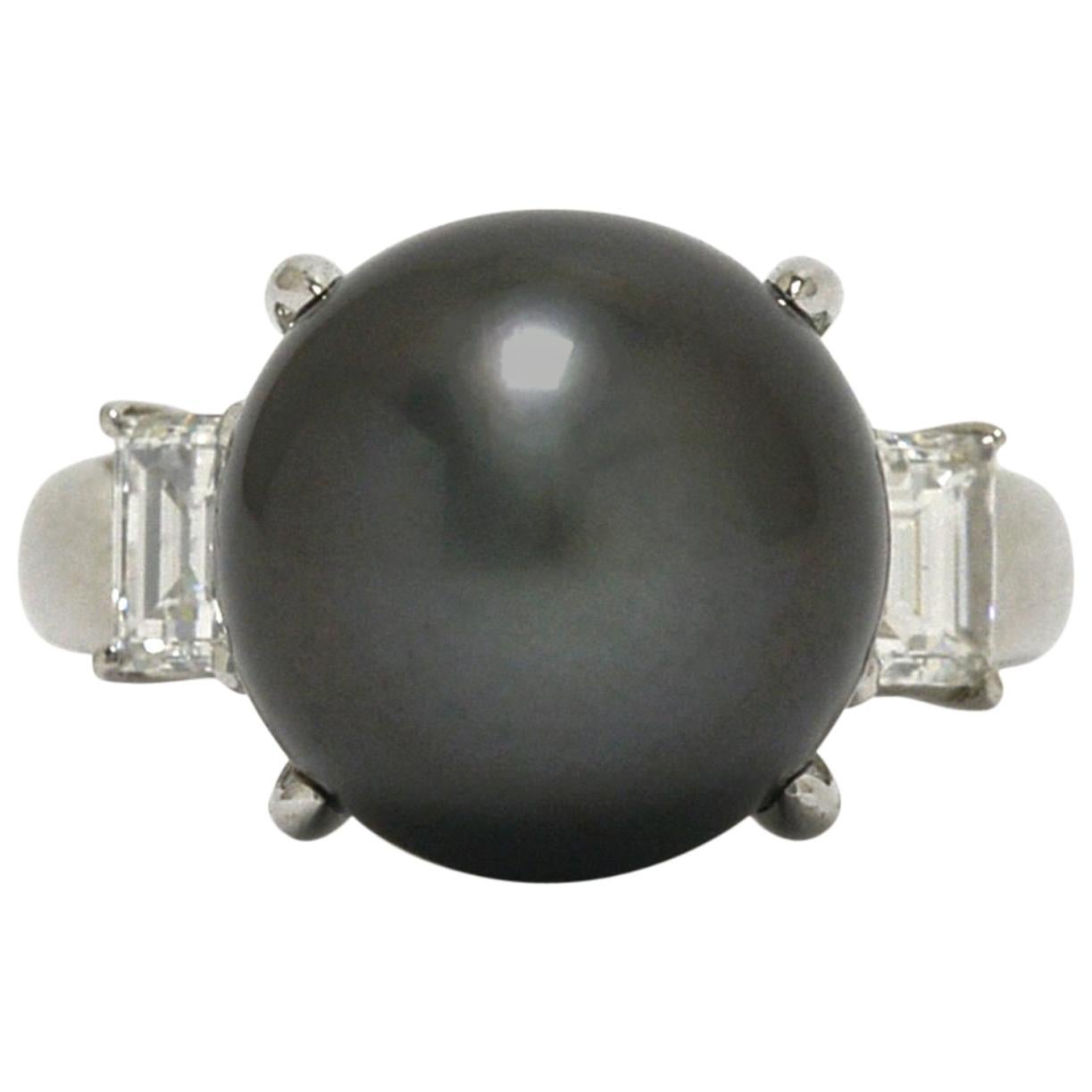 Black Tahitian Pearl 3-Stone 1 Carat Diamond Platinum Trinity Cocktail Ring