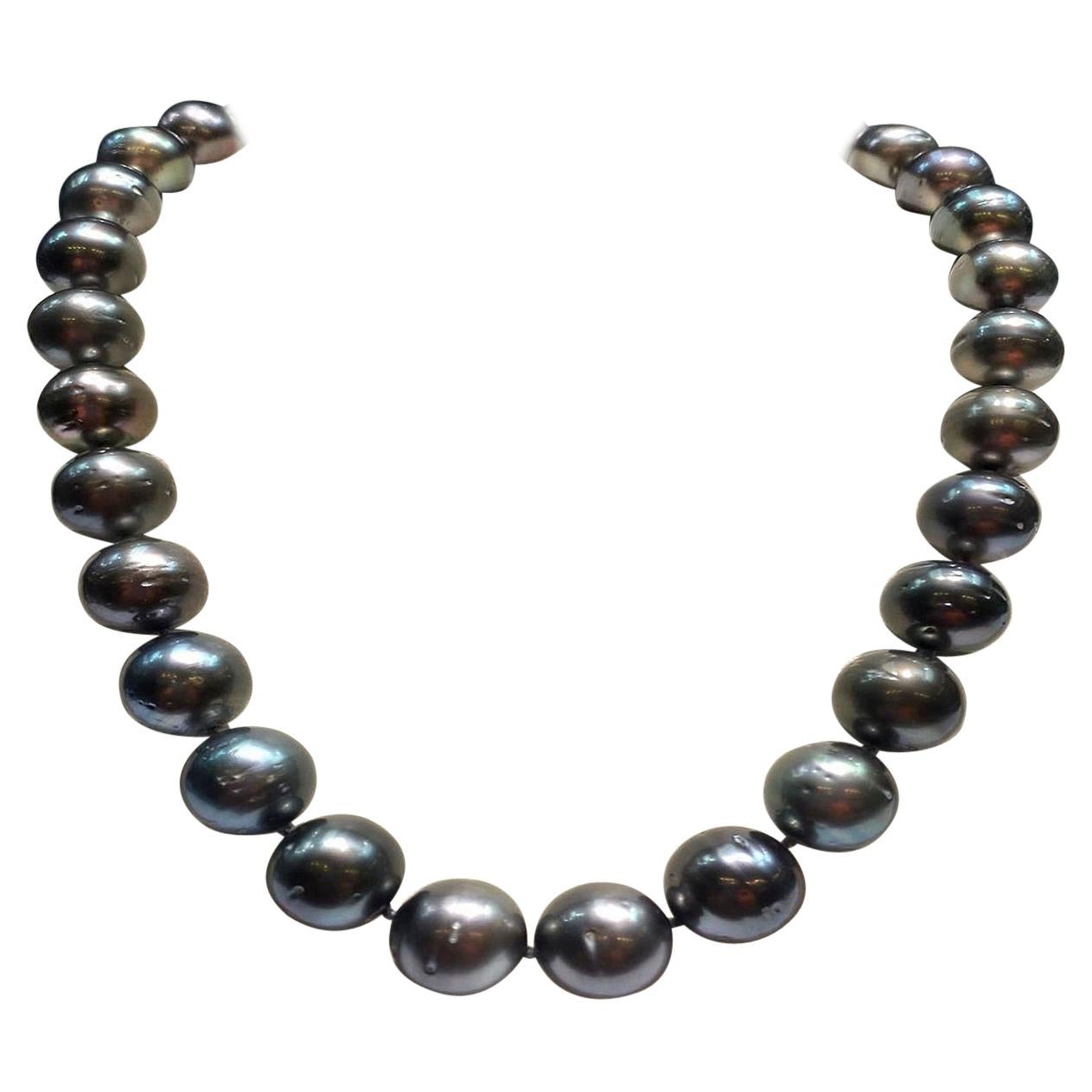Black Tahitian Pearls 31pcs For Sale at 1stDibs