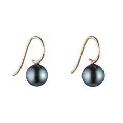 Black Tahitian Pearl and 18 Karat Gold Earring
