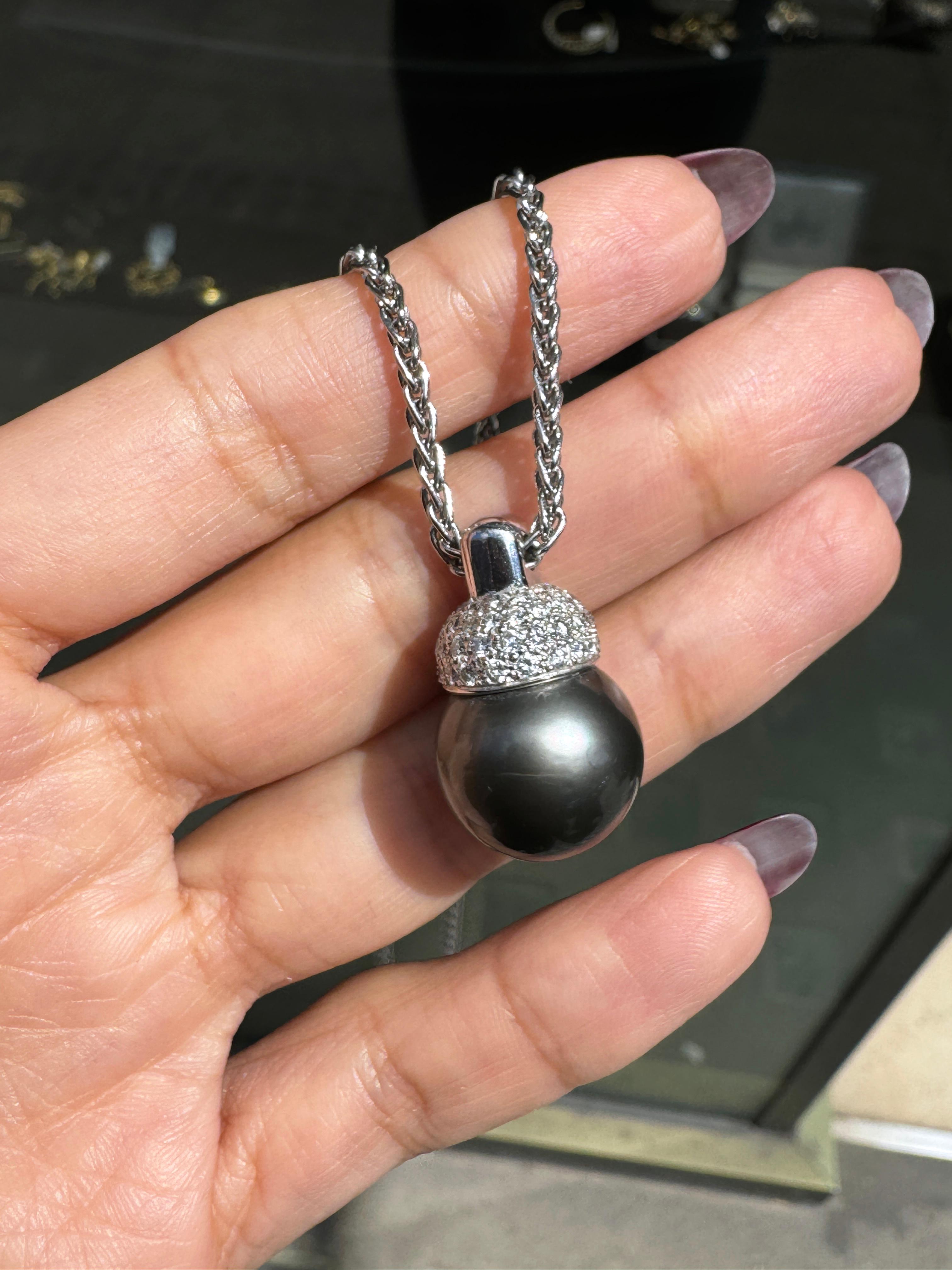da uomo o donna Ciondolo in oro bianco 18 carati con perla nera di Tahiti e diamante e catena di grano in vendita