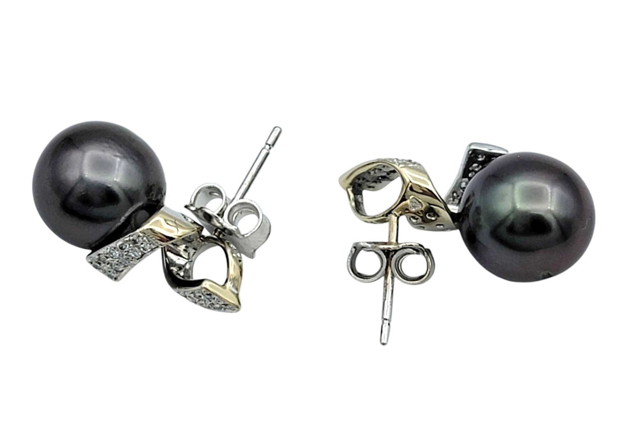 Pendientes de perla negra de Tahití y pavé de diamantes en oro blanco de 18 quilates Corte redondo en venta