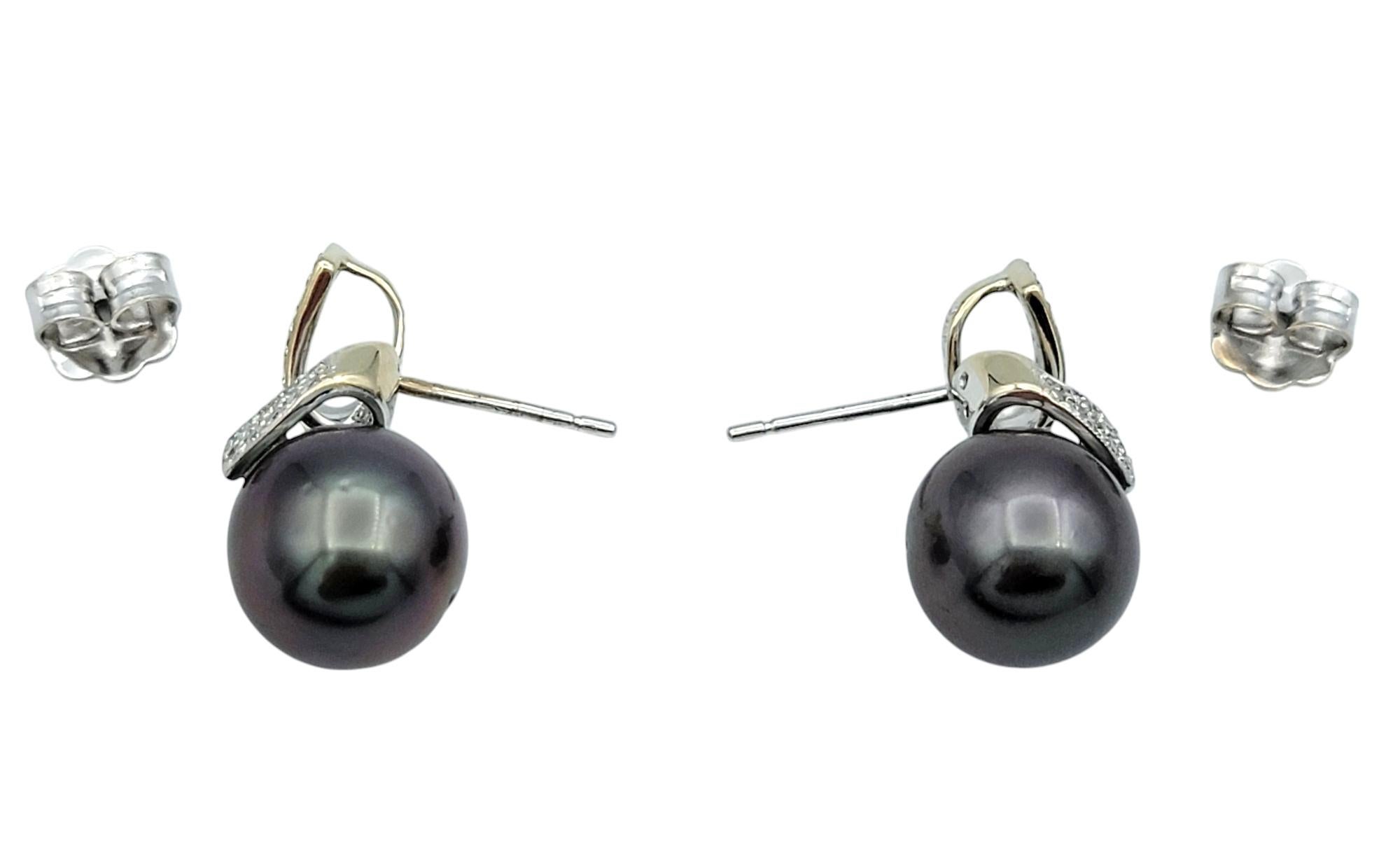Pendientes de perla negra de Tahití y pavé de diamantes en oro blanco de 18 quilates en Bueno estado para la venta en Scottsdale, AZ