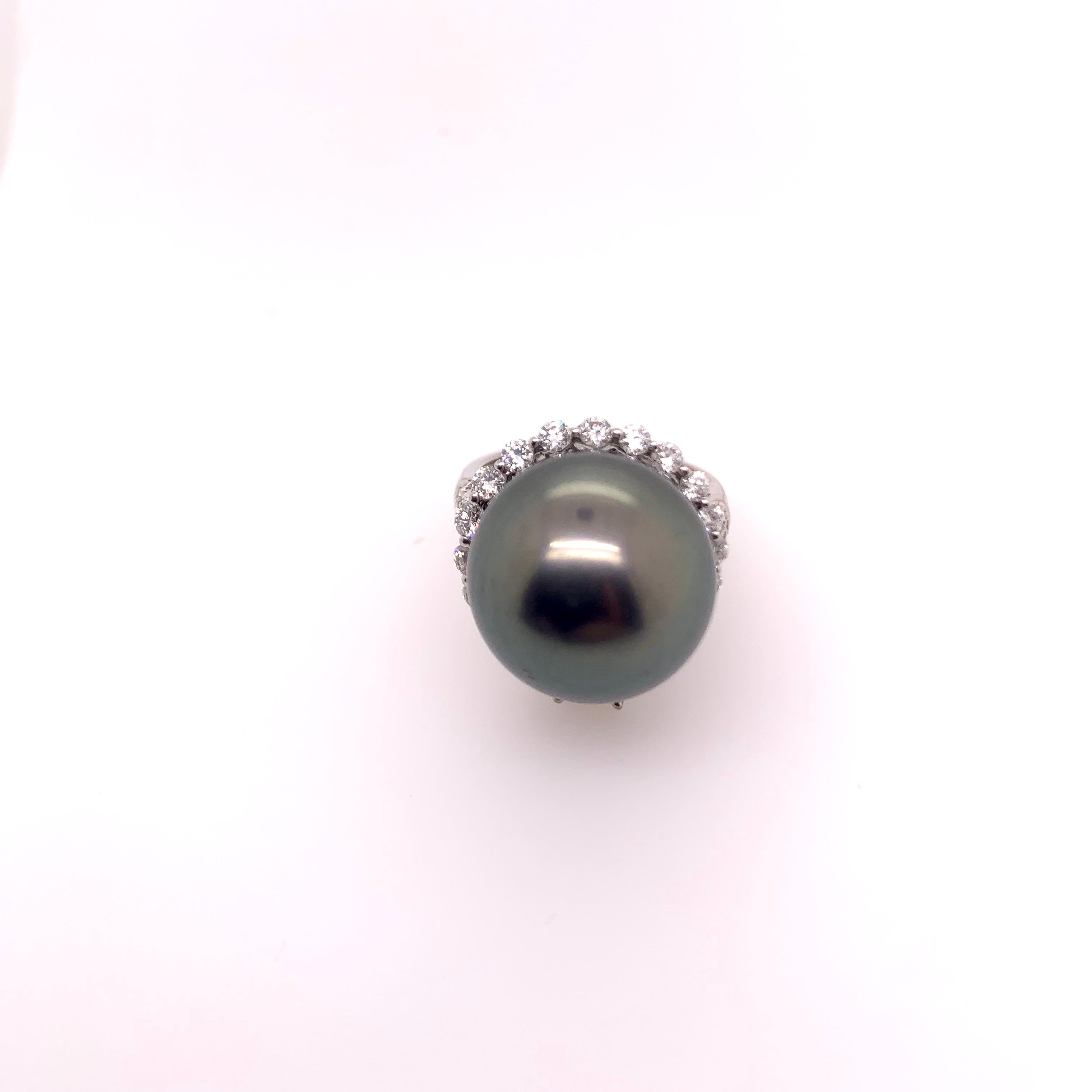 Black Tahitian Pearl Diamond Cocktail Ring in 18k White Gold In New Condition For Sale In Carrollton, TX