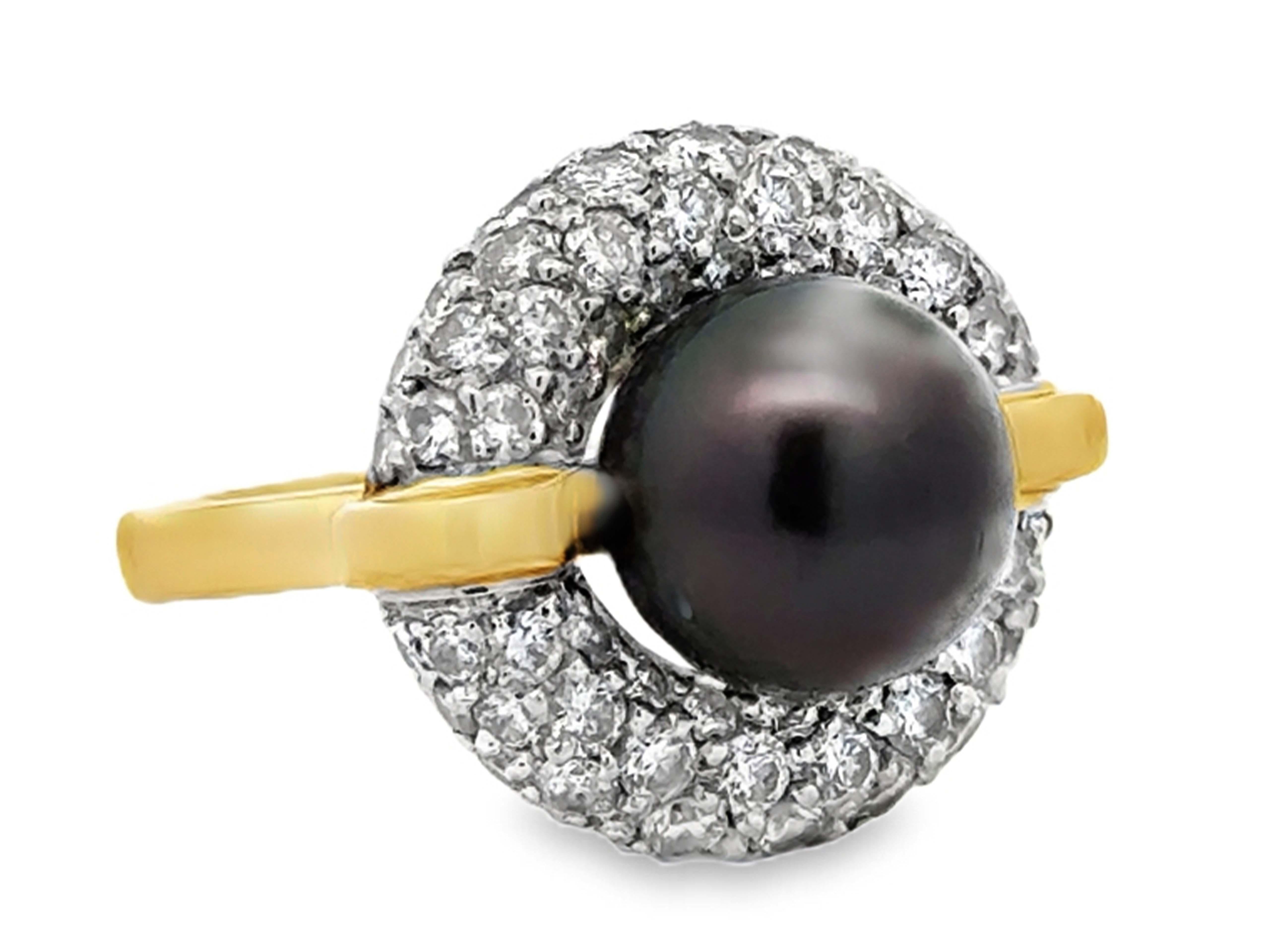Anillo Halo de Diamantes con Perla Negra de Tahití Oro Amarillo de 18 K y Platino Moderno en venta