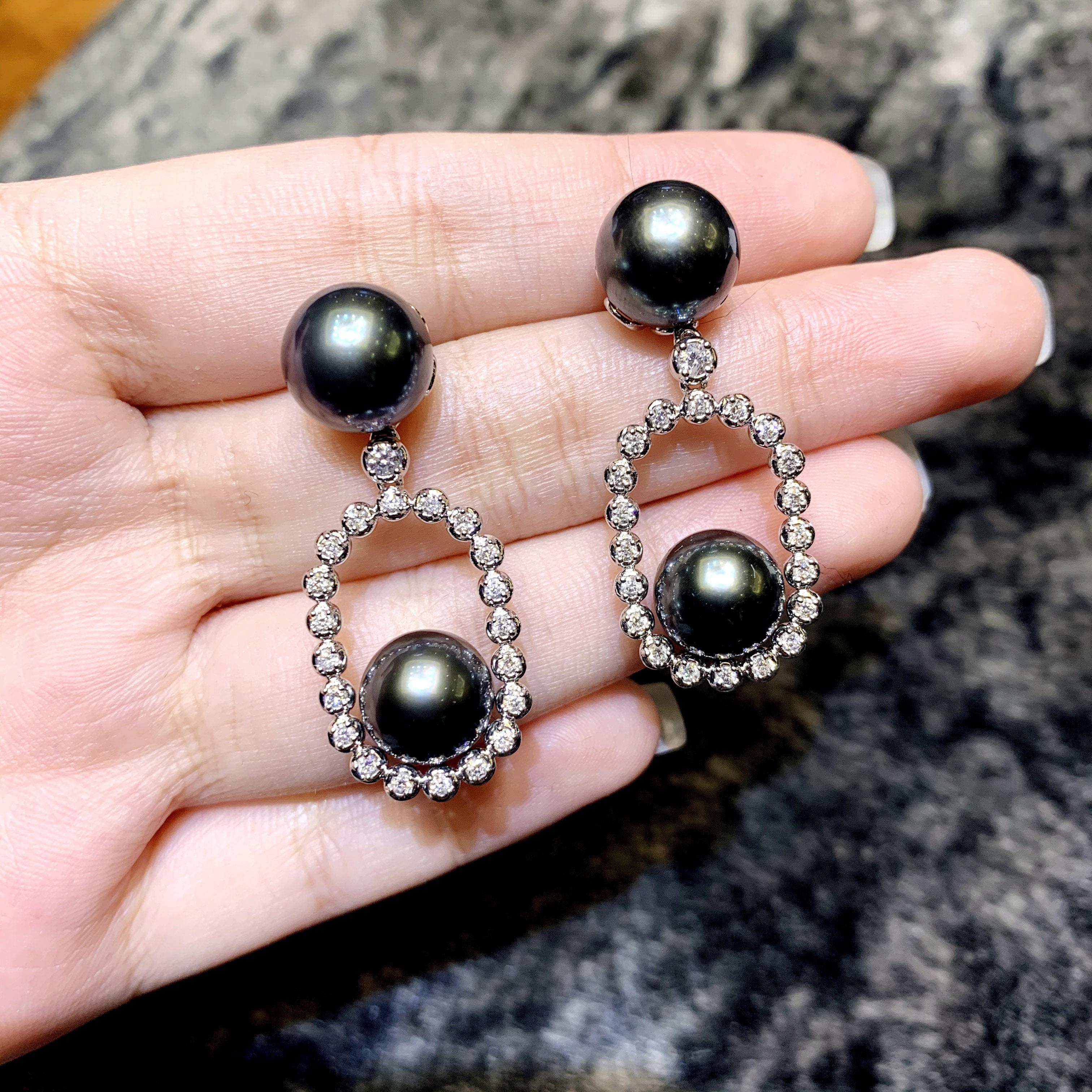 Black Tahitian Pearl and Diamond Earring In New Condition In Hung Hom, HK