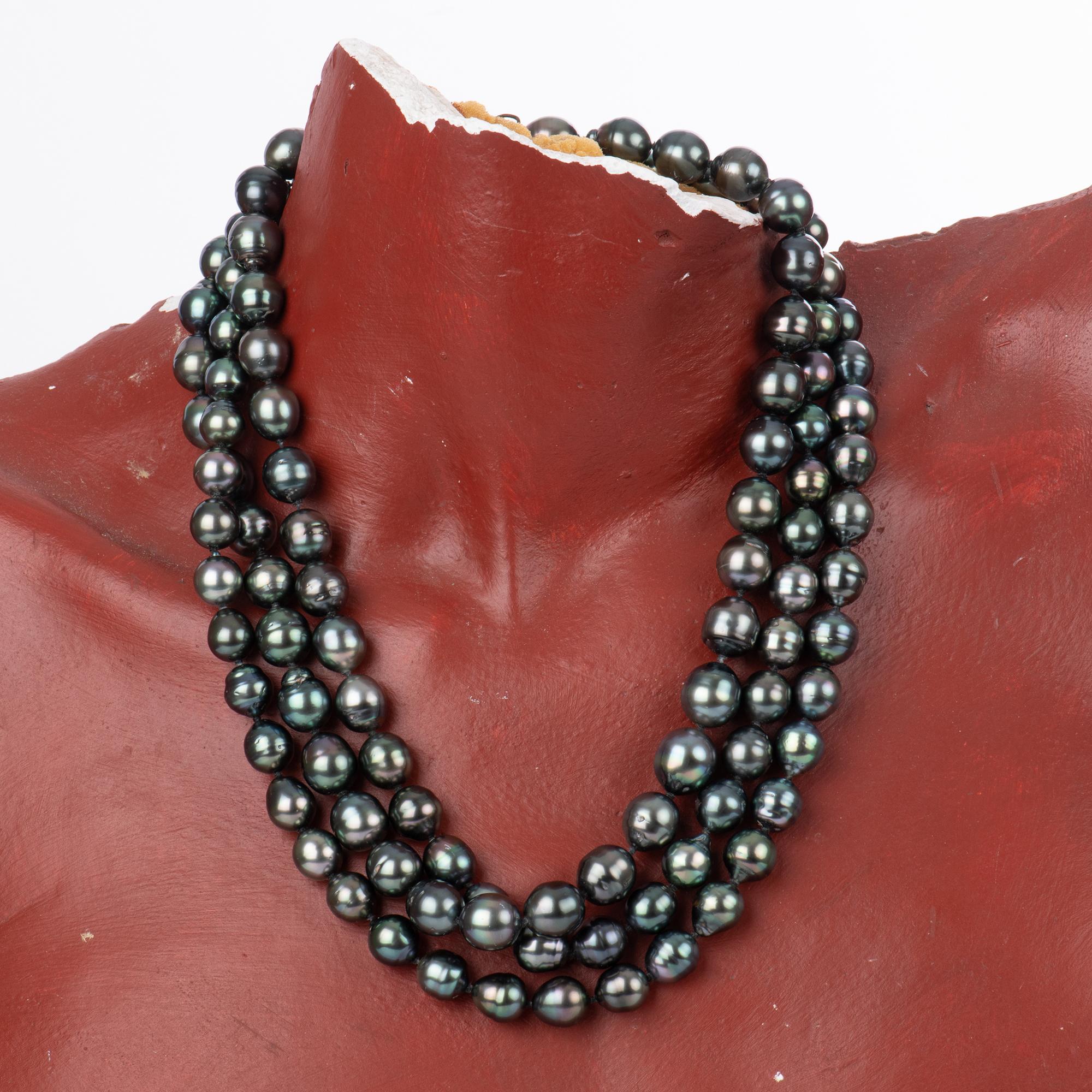 black pearl necklace