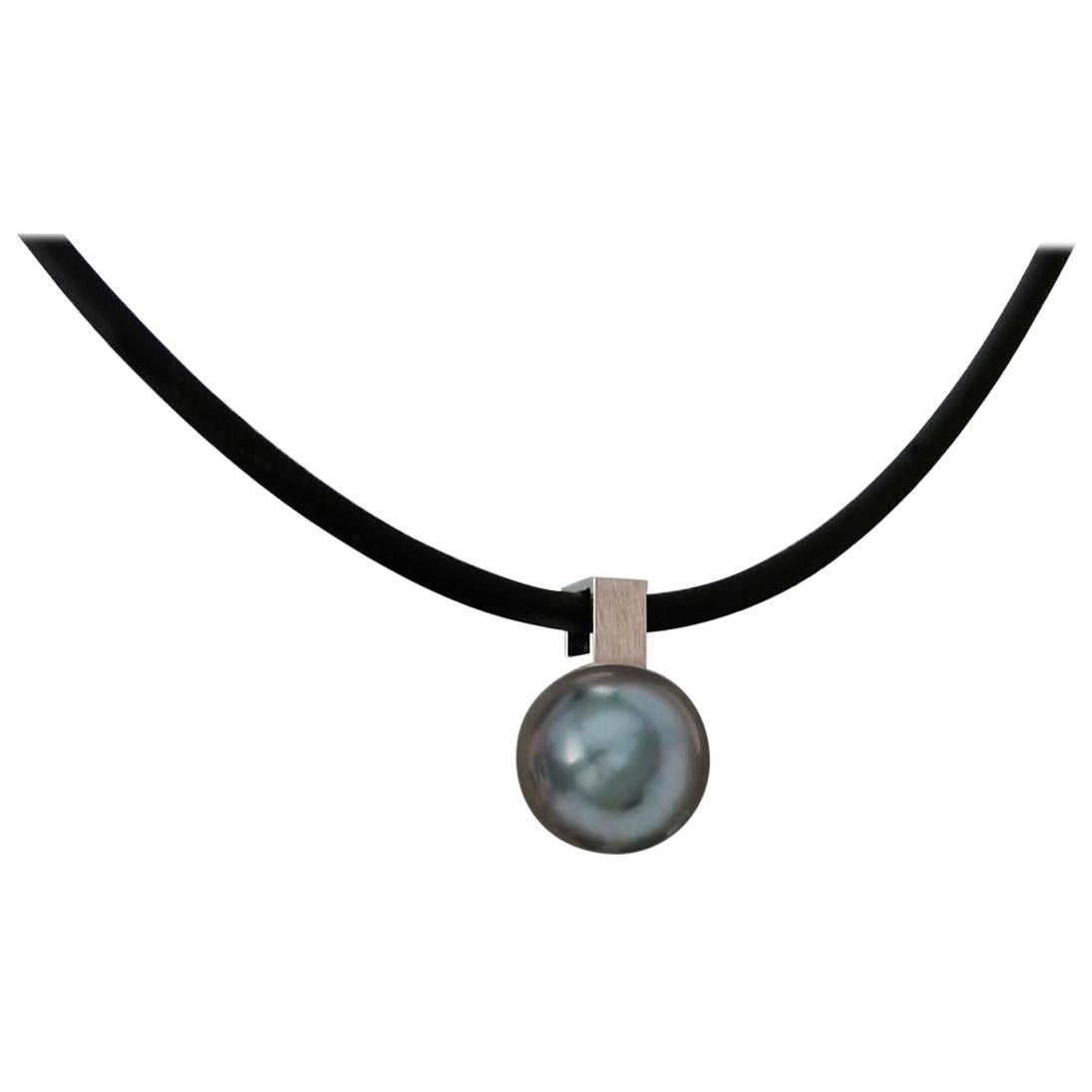 White Gold Bail on Black Tahitian Pearl Pendant For Sale