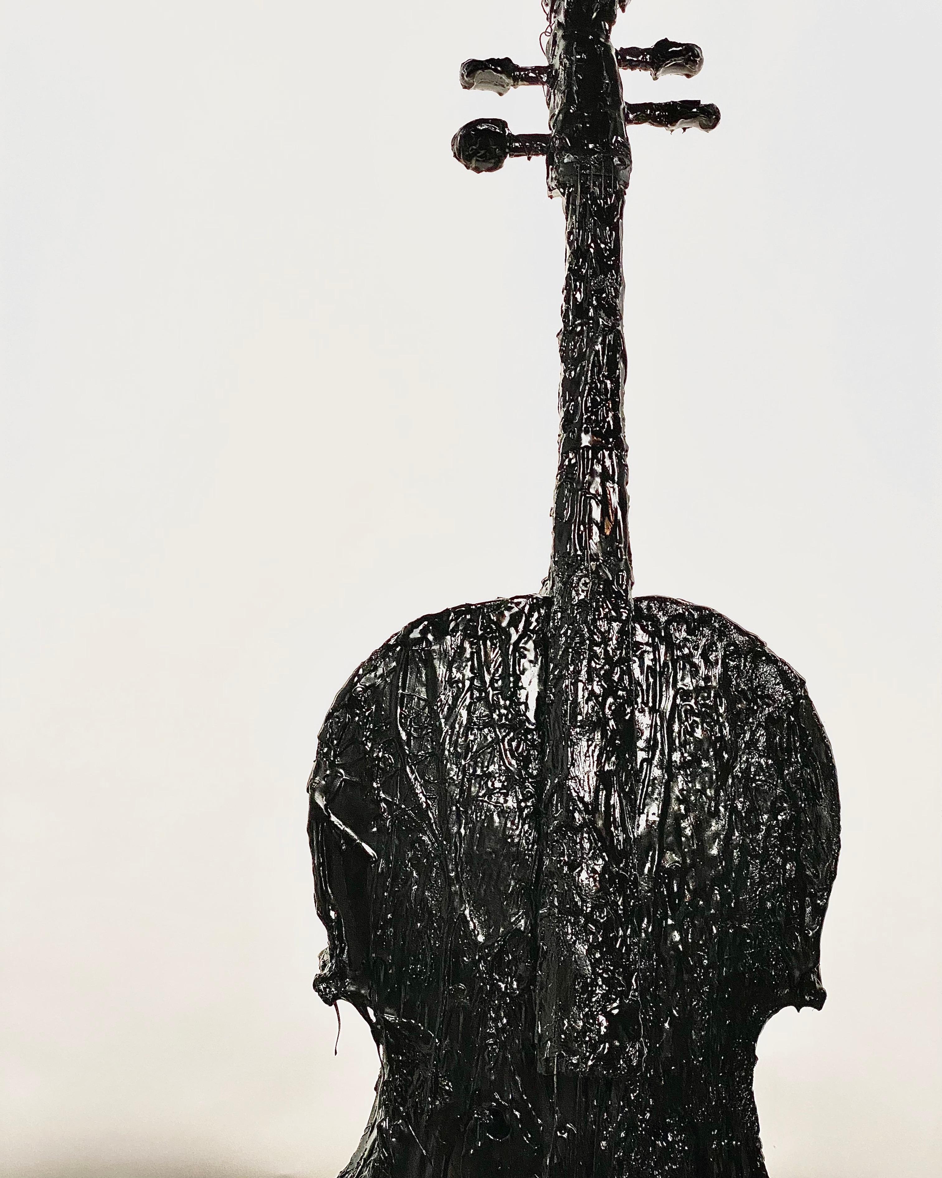 Sculpture de violoniste à cordes noires en tartan, 21e siècle par Mattia Biagi Neuf - En vente à Culver City, CA