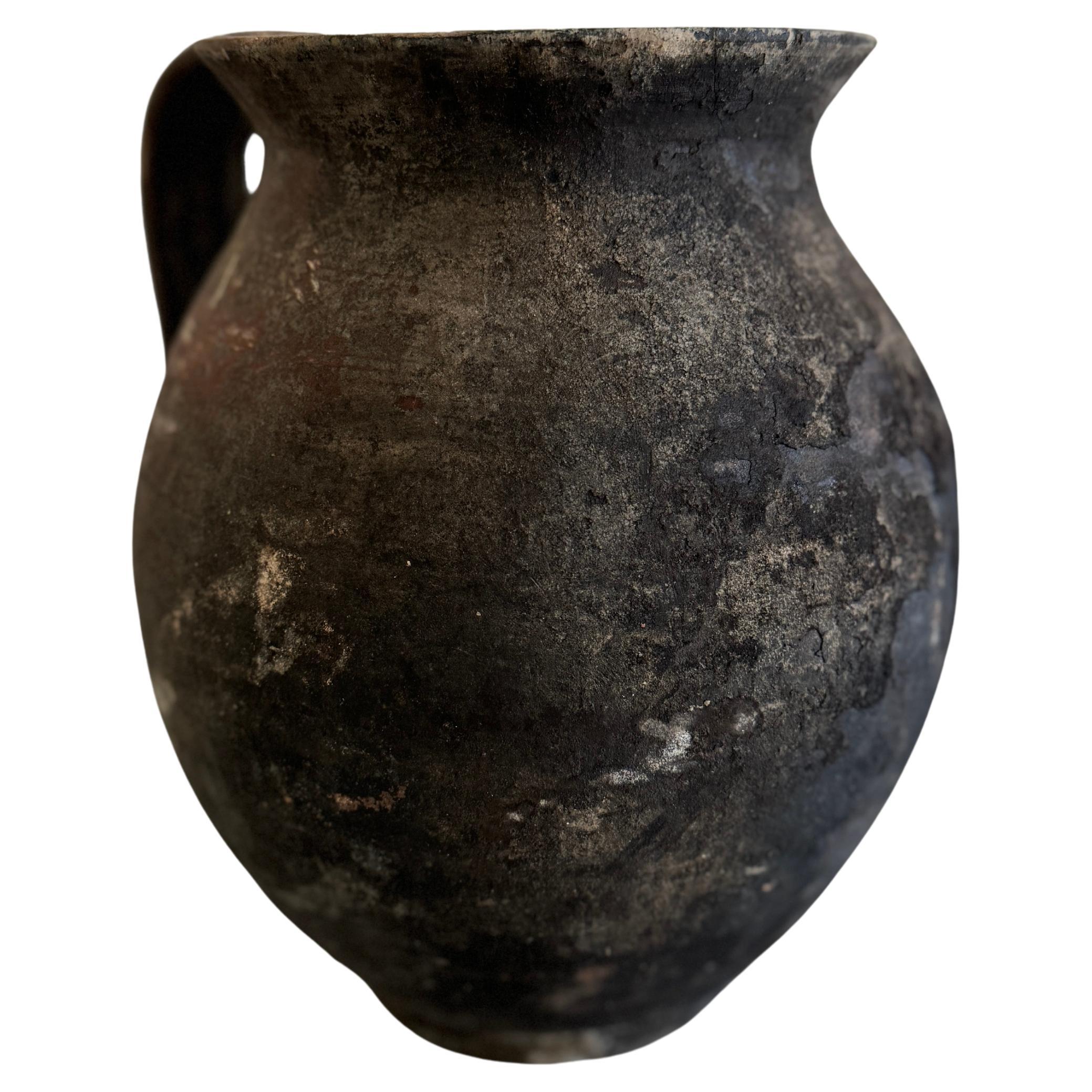 Black Terracotta large pignate pot in vendita