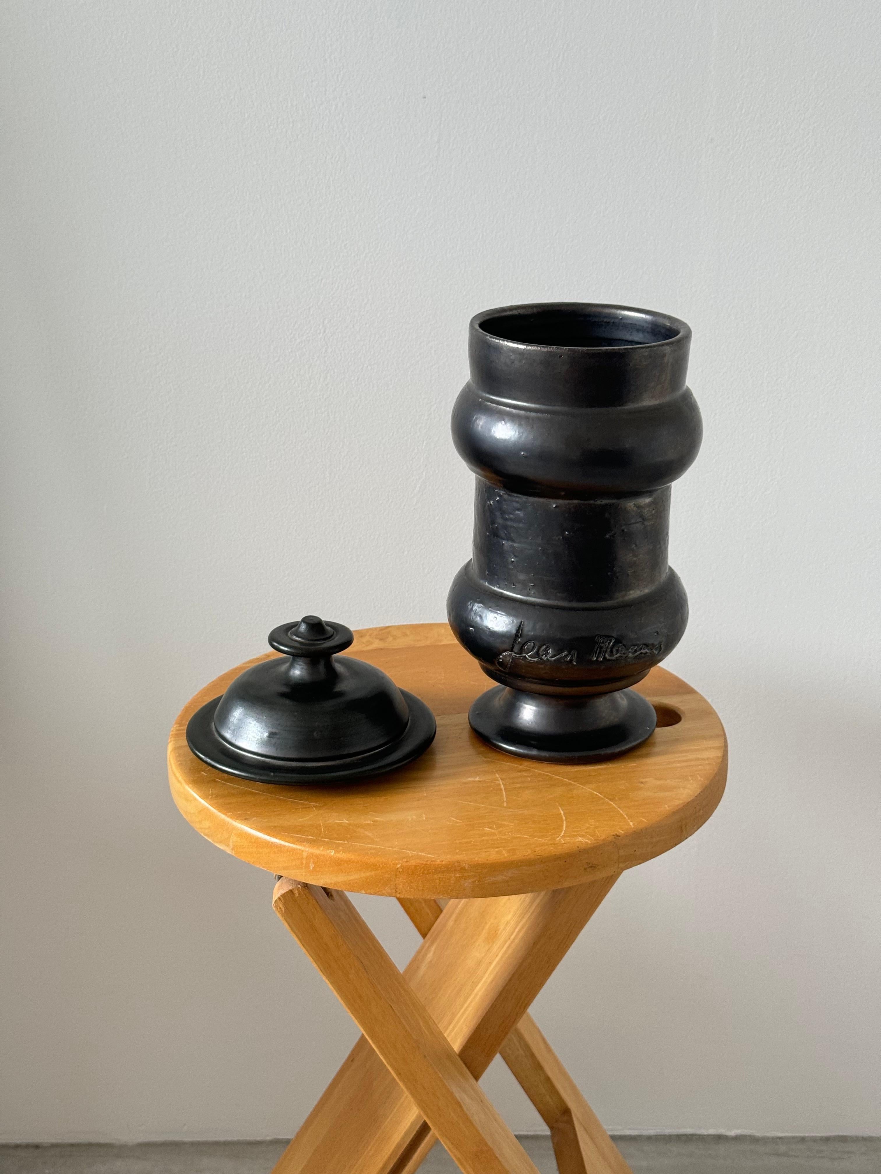 Black terracotta pot signed Jean Marais in Vallauris, France circa 1970s For Sale 4