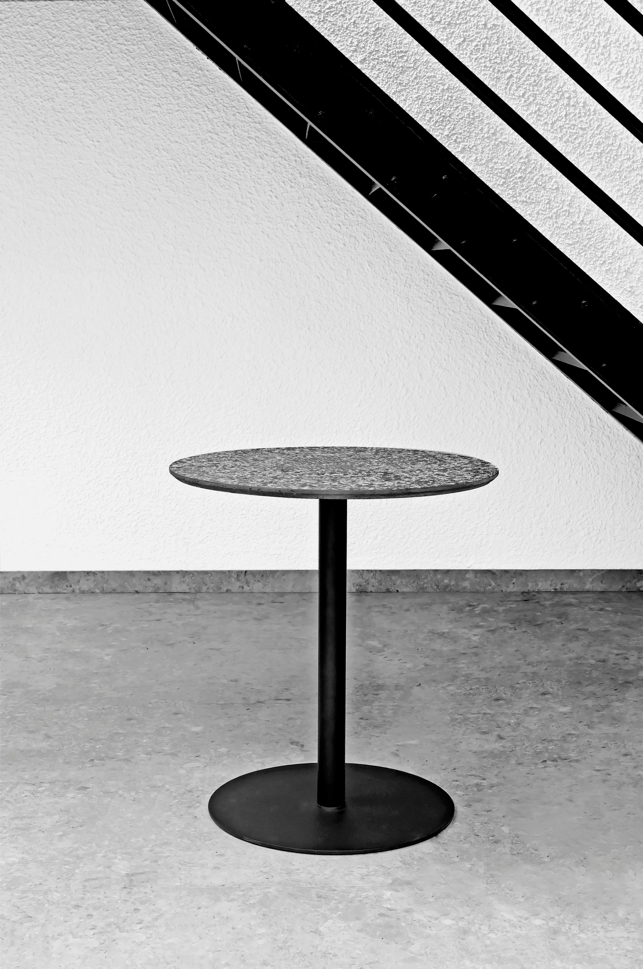 'I' is a collection of tables: coffee / side tables, dining tables, bar tables. 
The base and the structures are in steel, and the tabletop is in terrazzo.
by Bentu design


Many models available:

Square dining table - Terrazzo black / white