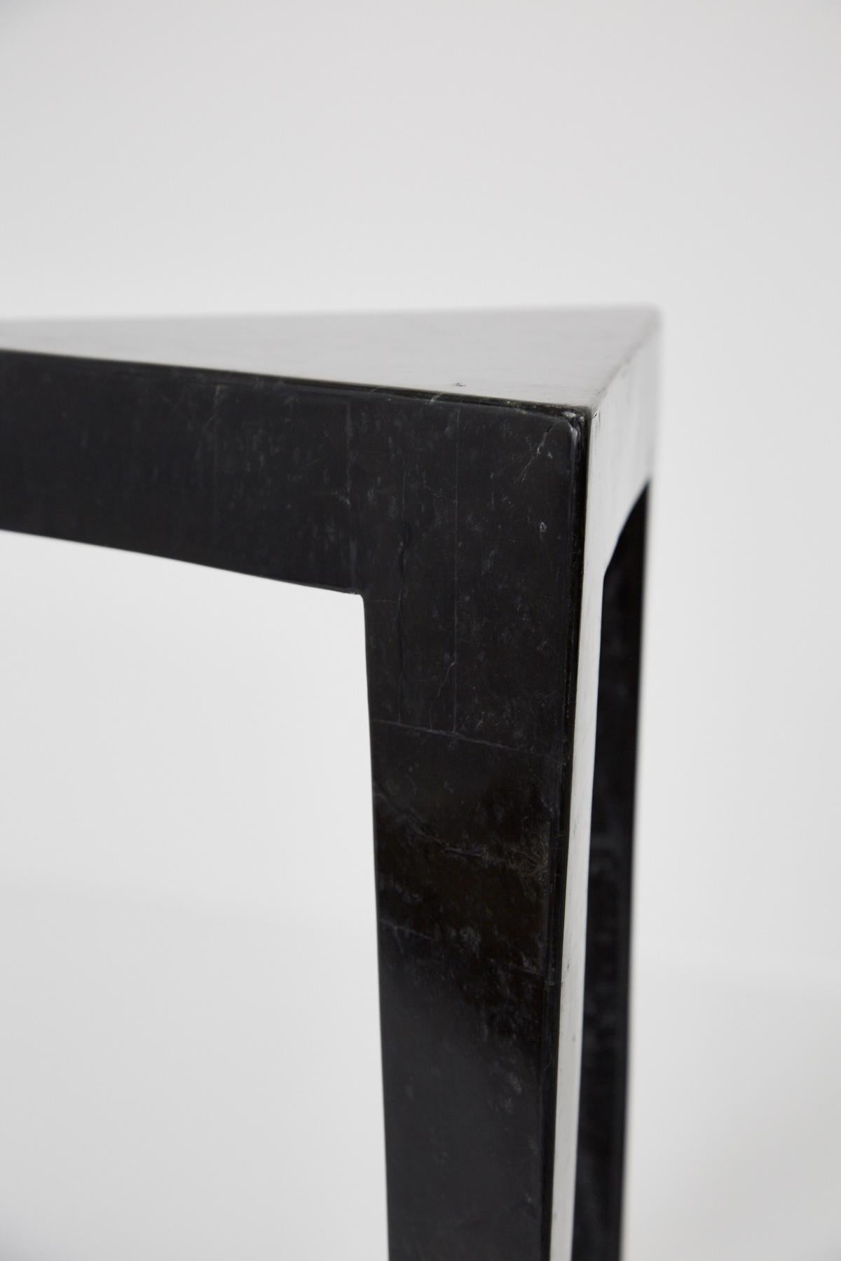 Black Tessellated Stone Triangular Nesting Tables, 1990s In Excellent Condition For Sale In Los Angeles, CA