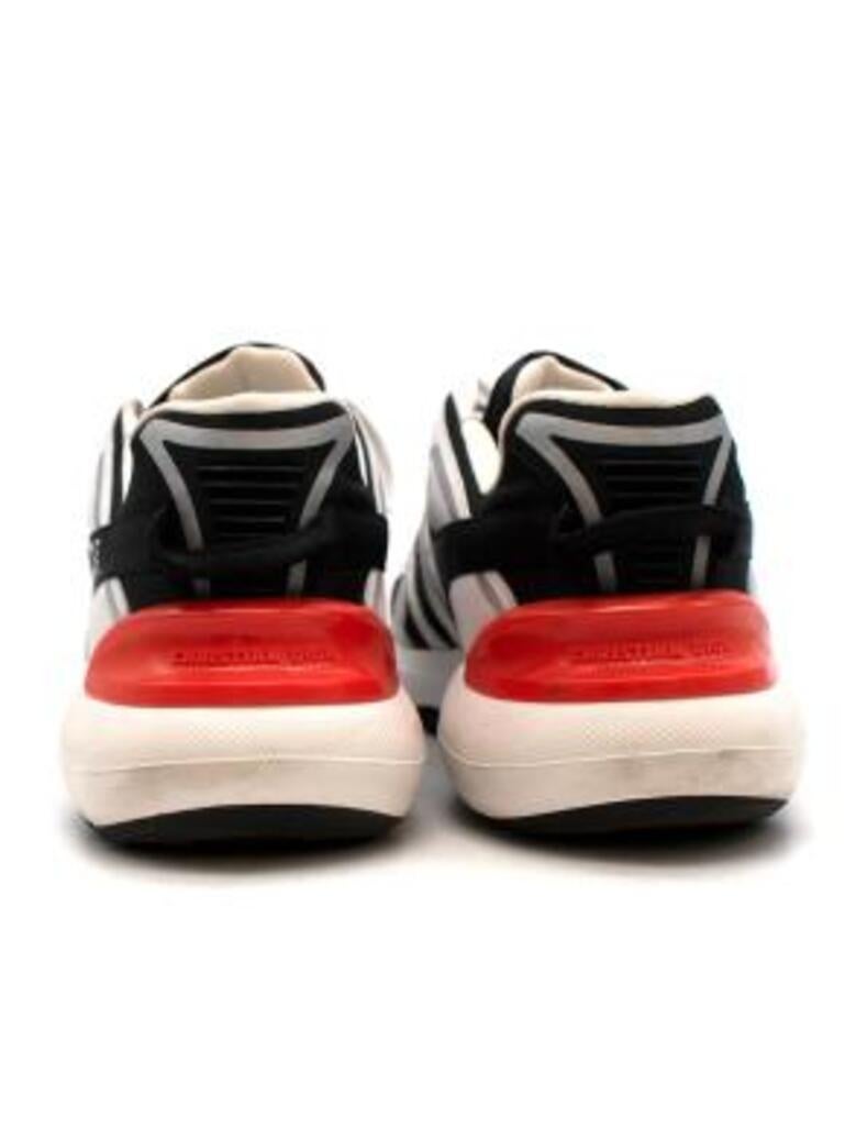 black textile & white canvas trainers In Good Condition For Sale In London, GB