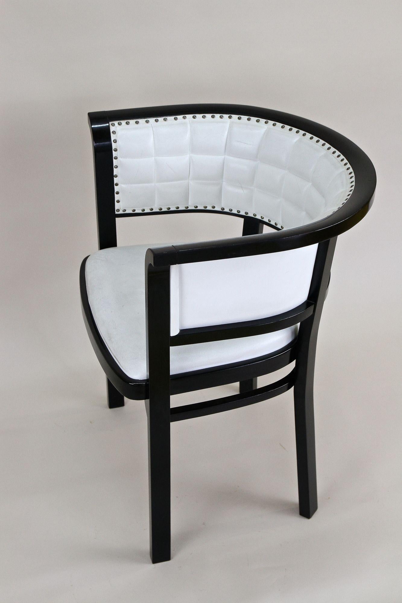 Black Thonet Armchair with White Leather, Design Marcel Kammerer, at circa 1980 For Sale 3