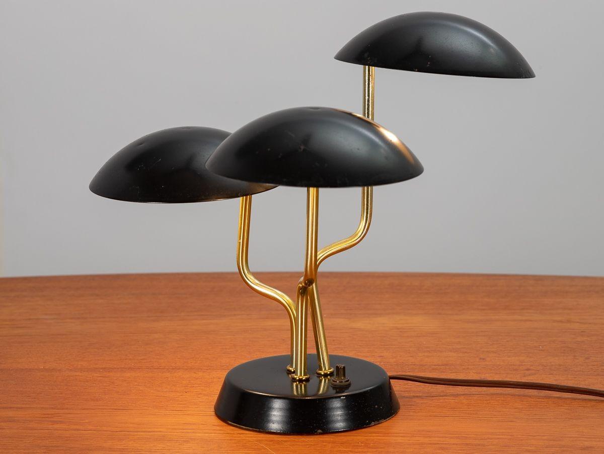 Black Three Shade Lamp by Gino Sarfatti In Good Condition For Sale In Brooklyn, NY