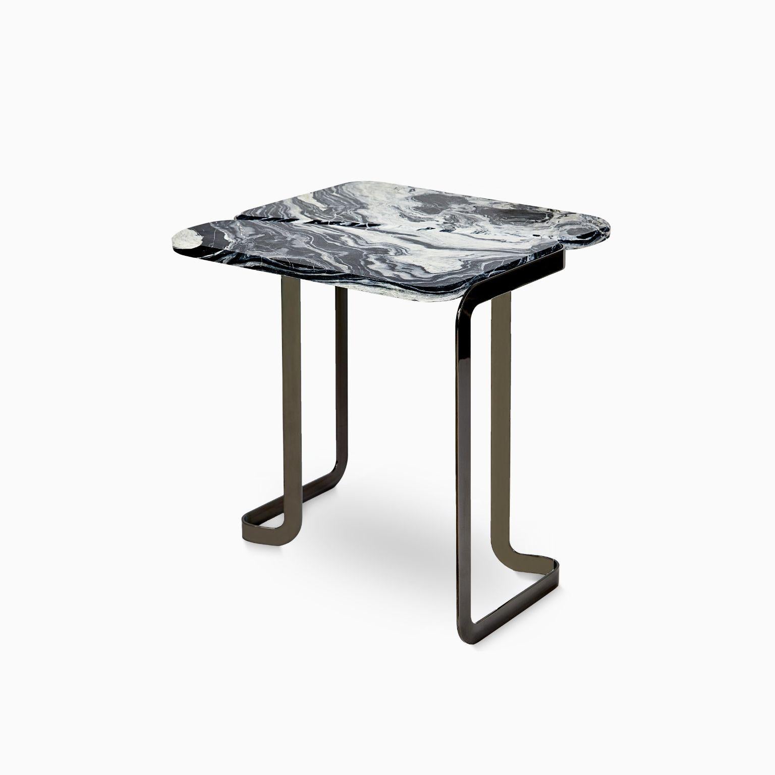 Black Tigris side table black by Marble Balloon.
Dimensions: 49.5 x 50 x H 52.5 cm. 
Materials: Stainless metal, marble.

It consists of carrier legs made of titanium coating on stainless metal and a marble top.

Marble Balloon is an interior