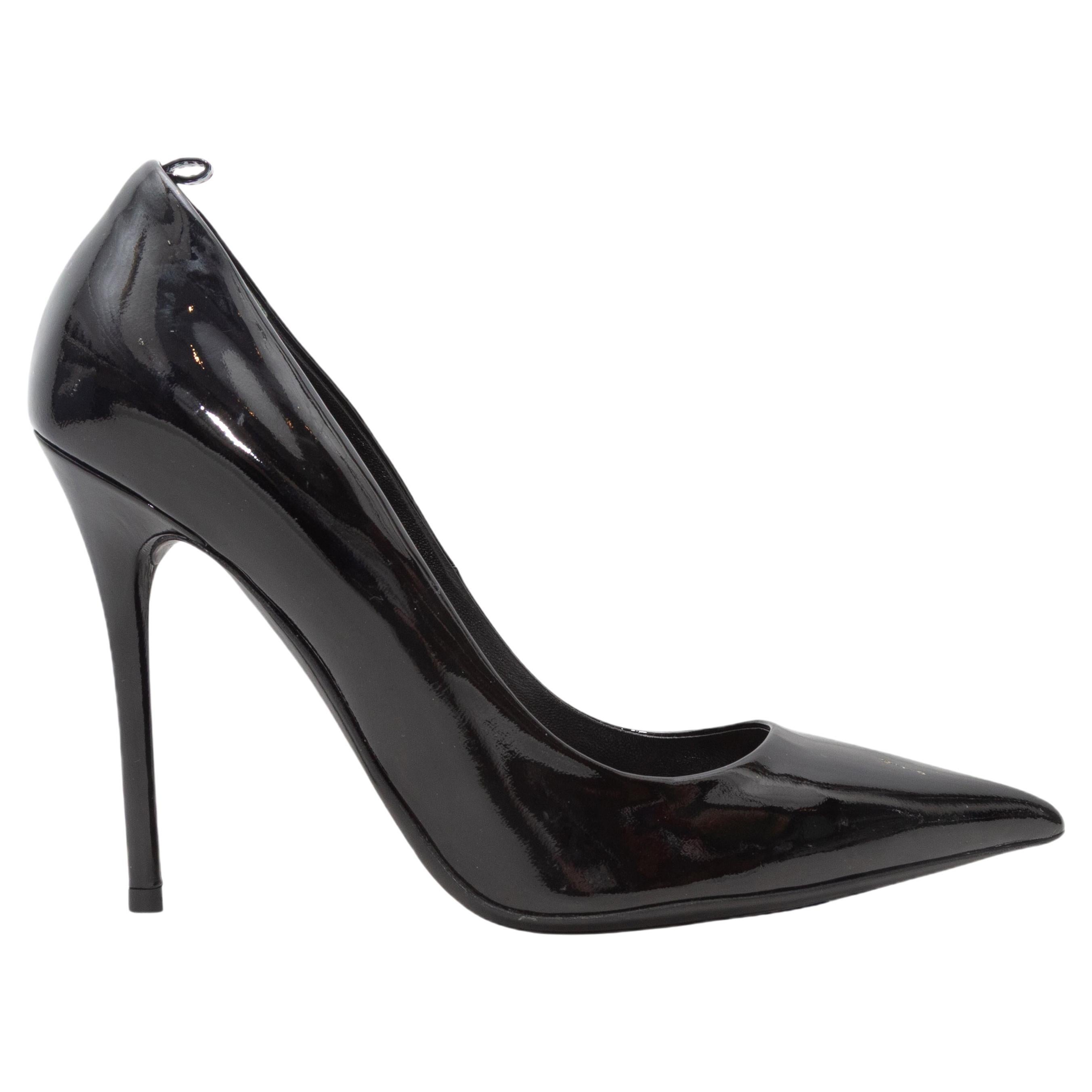 Schwarze Tom Ford Lack-Pumps mit spitzem Fuß