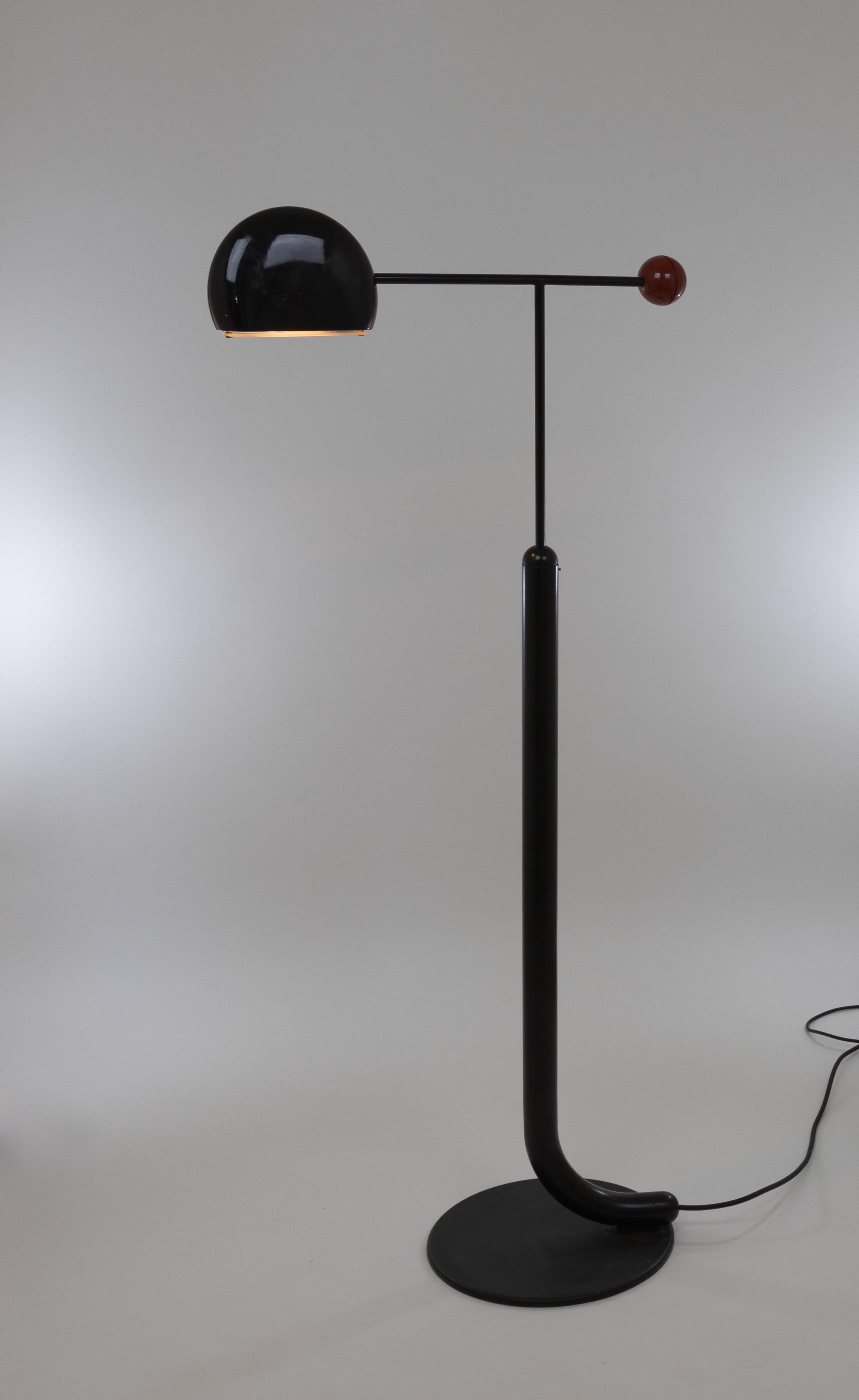 Lampada da terra Tomo nera di Toshiyuki Kita per Luci, anni '80 in vendita 1
