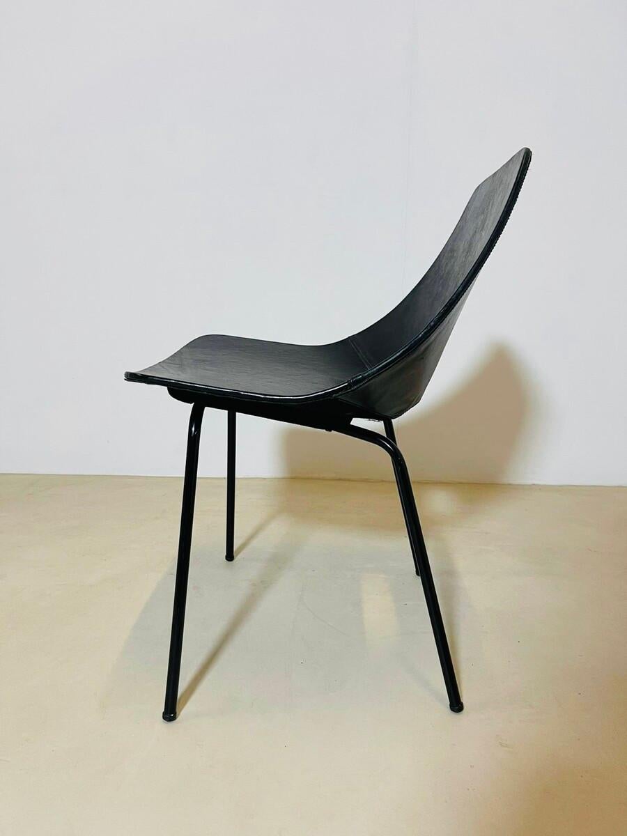 Black Tonneau Chair by Pierre Guariche, 1950s In Good Condition For Sale In Brussels, BE