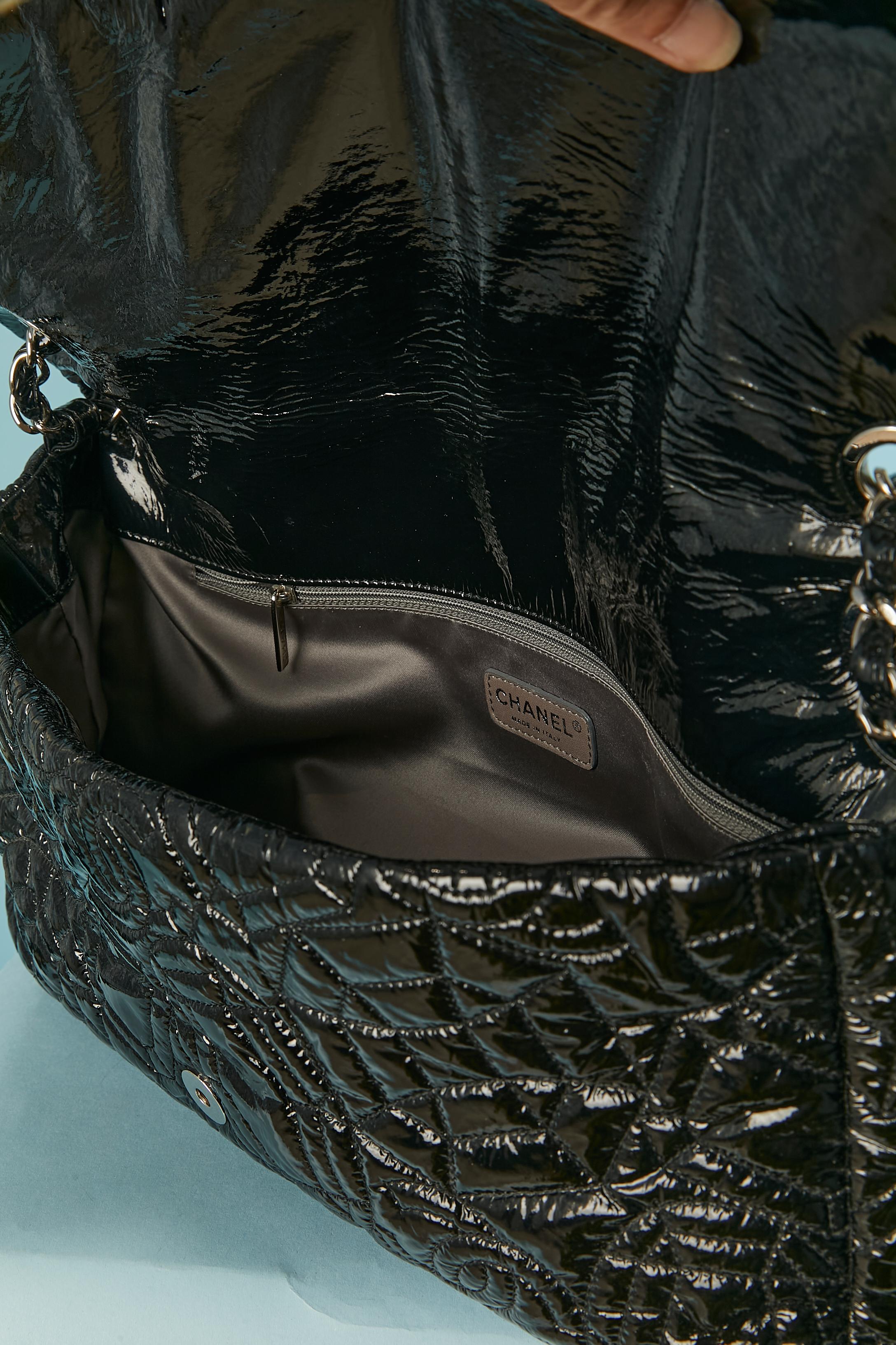 Black top-stitched patent leather shoulder bag CHANEL Numbered / 2008-2009 For Sale 5
