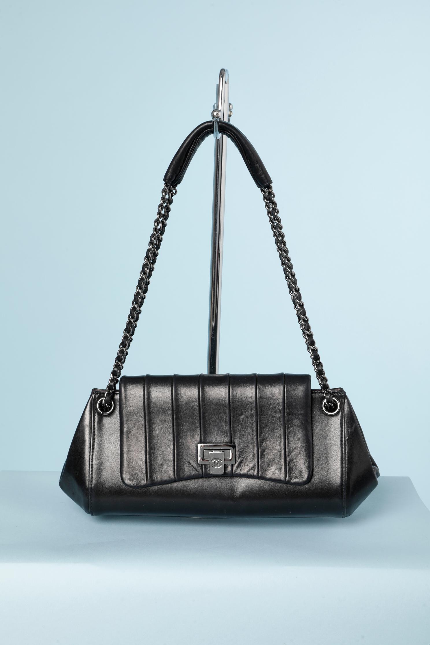 Sac en cuir noir surpiqué 