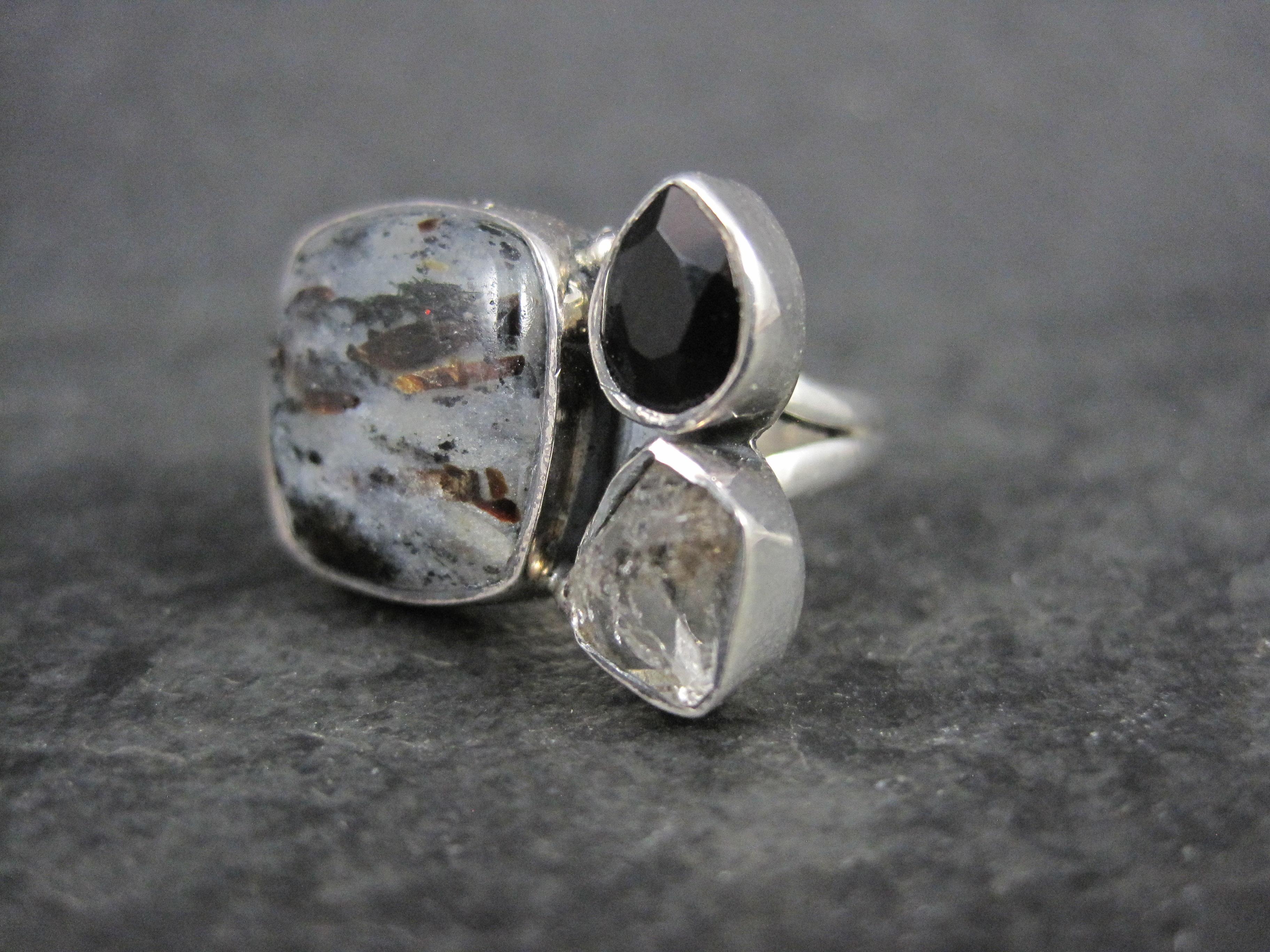 Taglio misto Anello con tormalina nera, diamante di Herkimer e astrofillite misura 8 in vendita