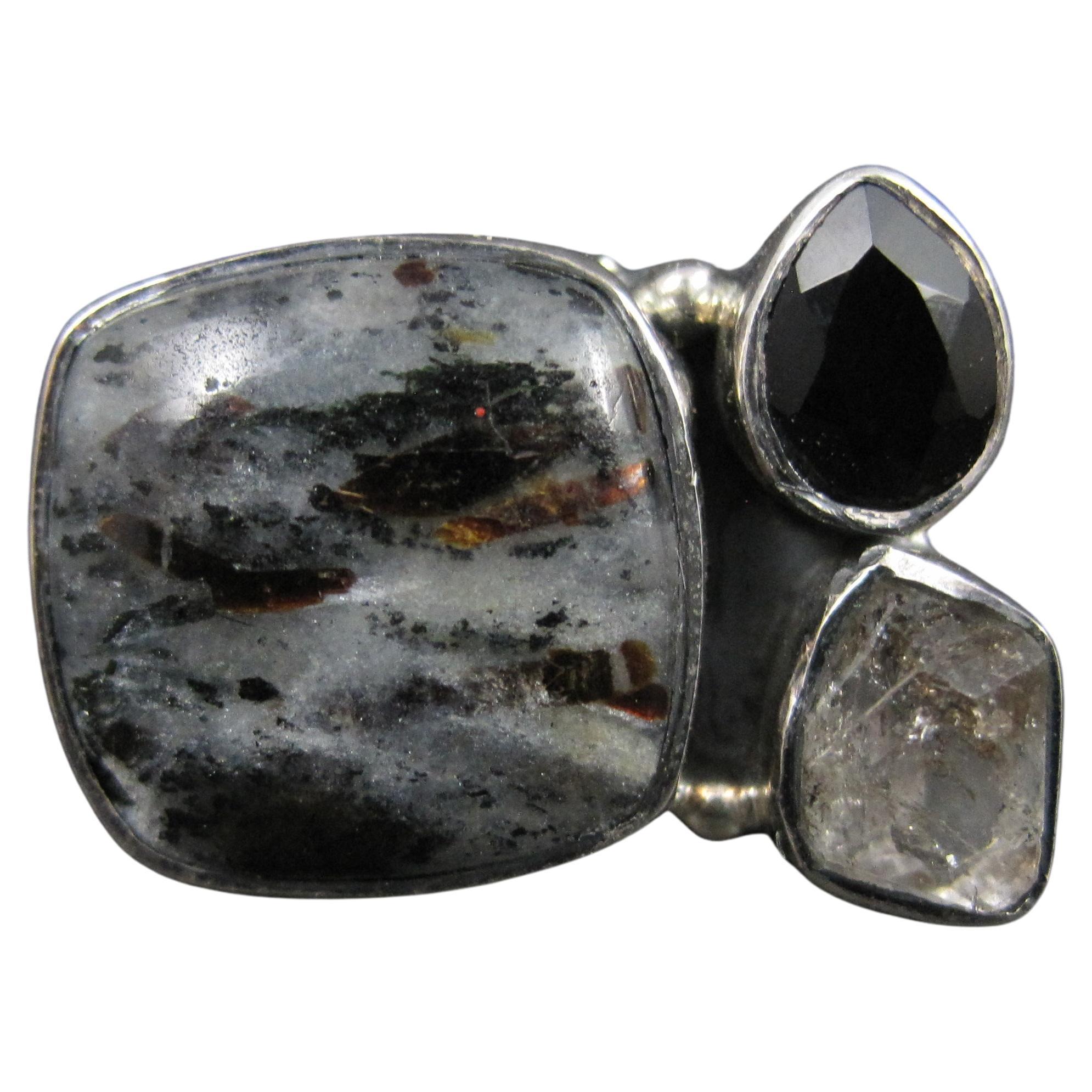 Anello con tormalina nera, diamante di Herkimer e astrofillite misura 8