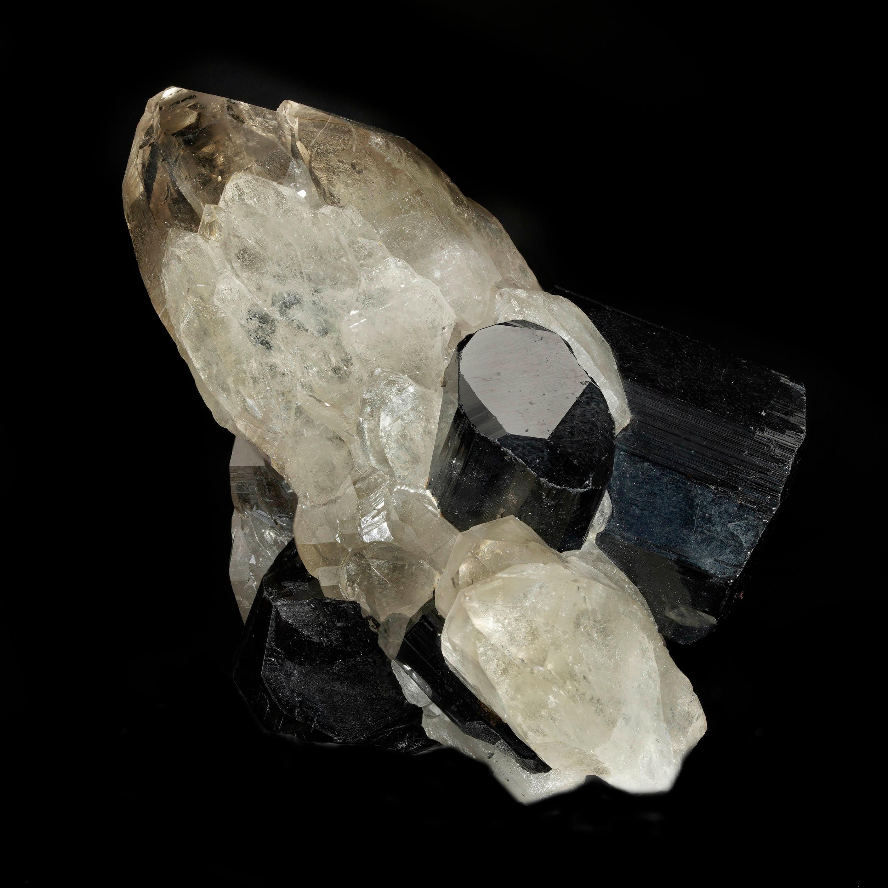 Black Tourmaline in Smoky Quartz - 135g In New Condition For Sale In New York, NY